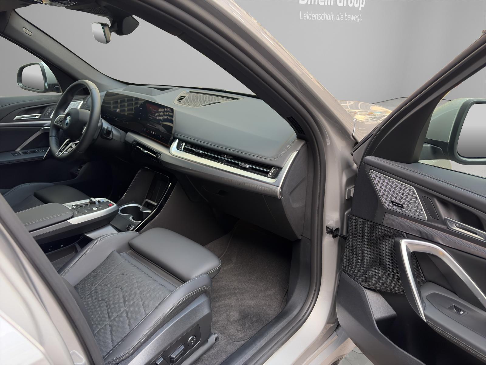 BMW iX1 30 xDrive M-SportPaket-image-19
