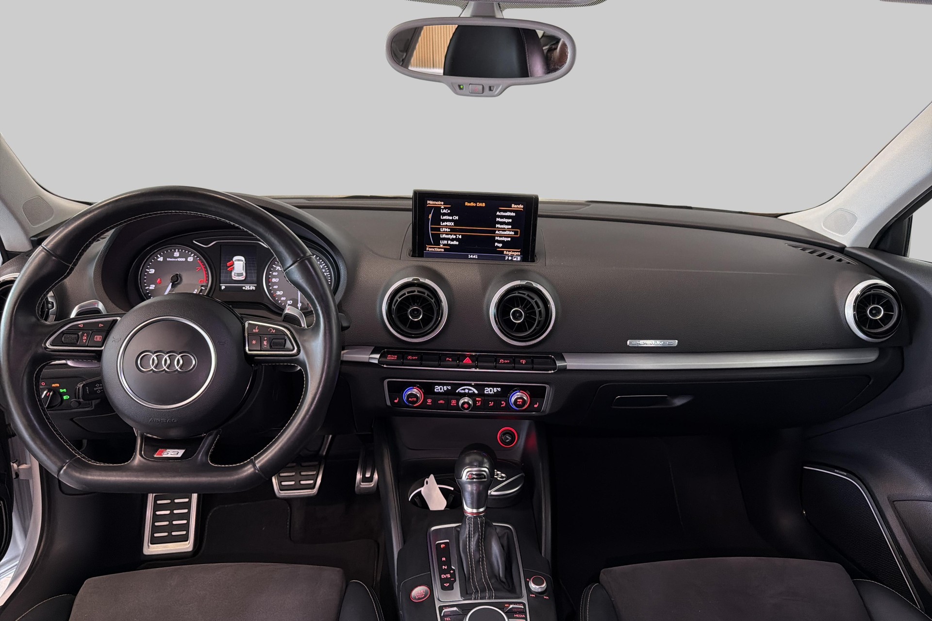 AUDI S3 Sportback 2.0 TFSI quattro S-tronic-image-16