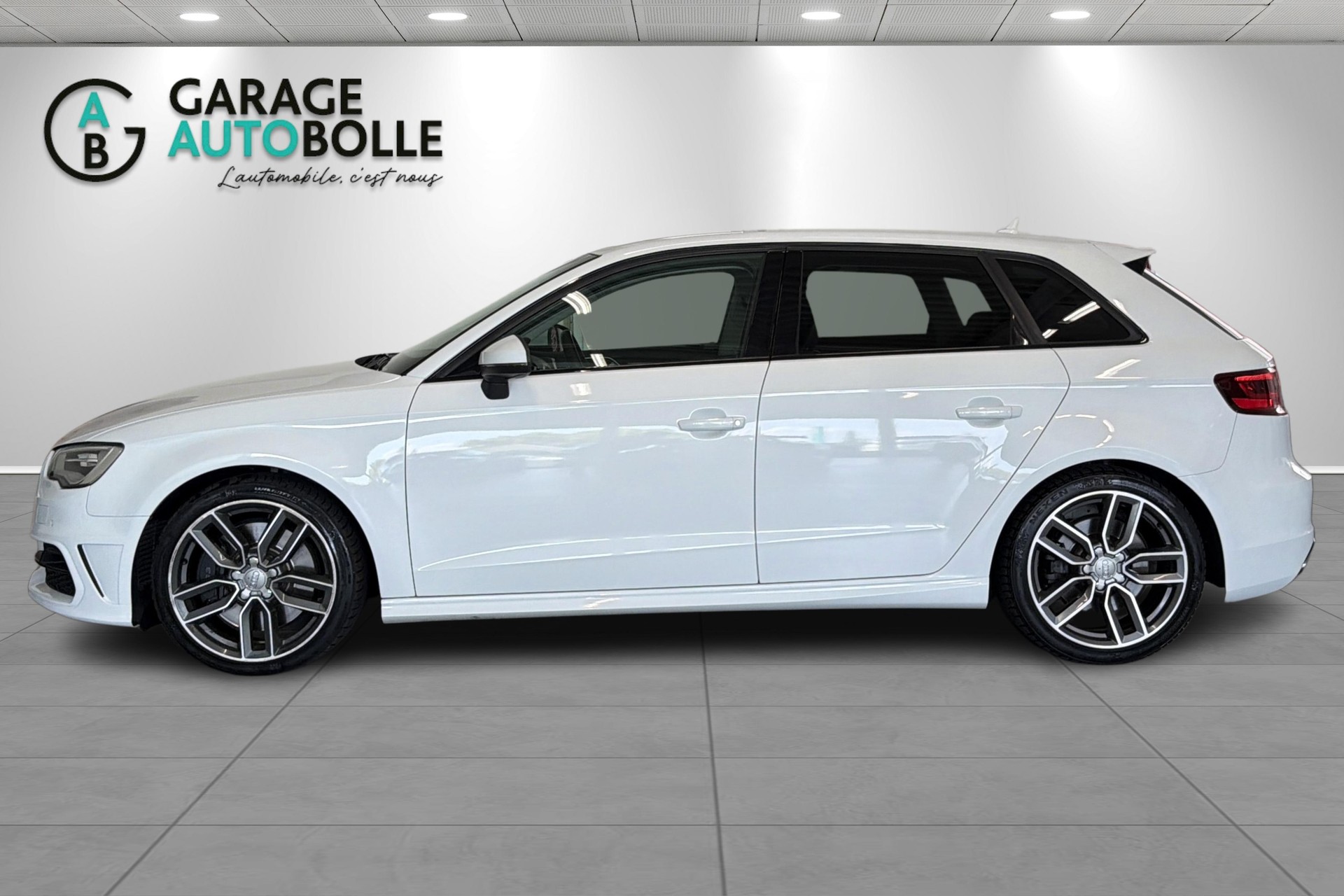 AUDI S3 Sportback 2.0 TFSI quattro S-tronic-image-6