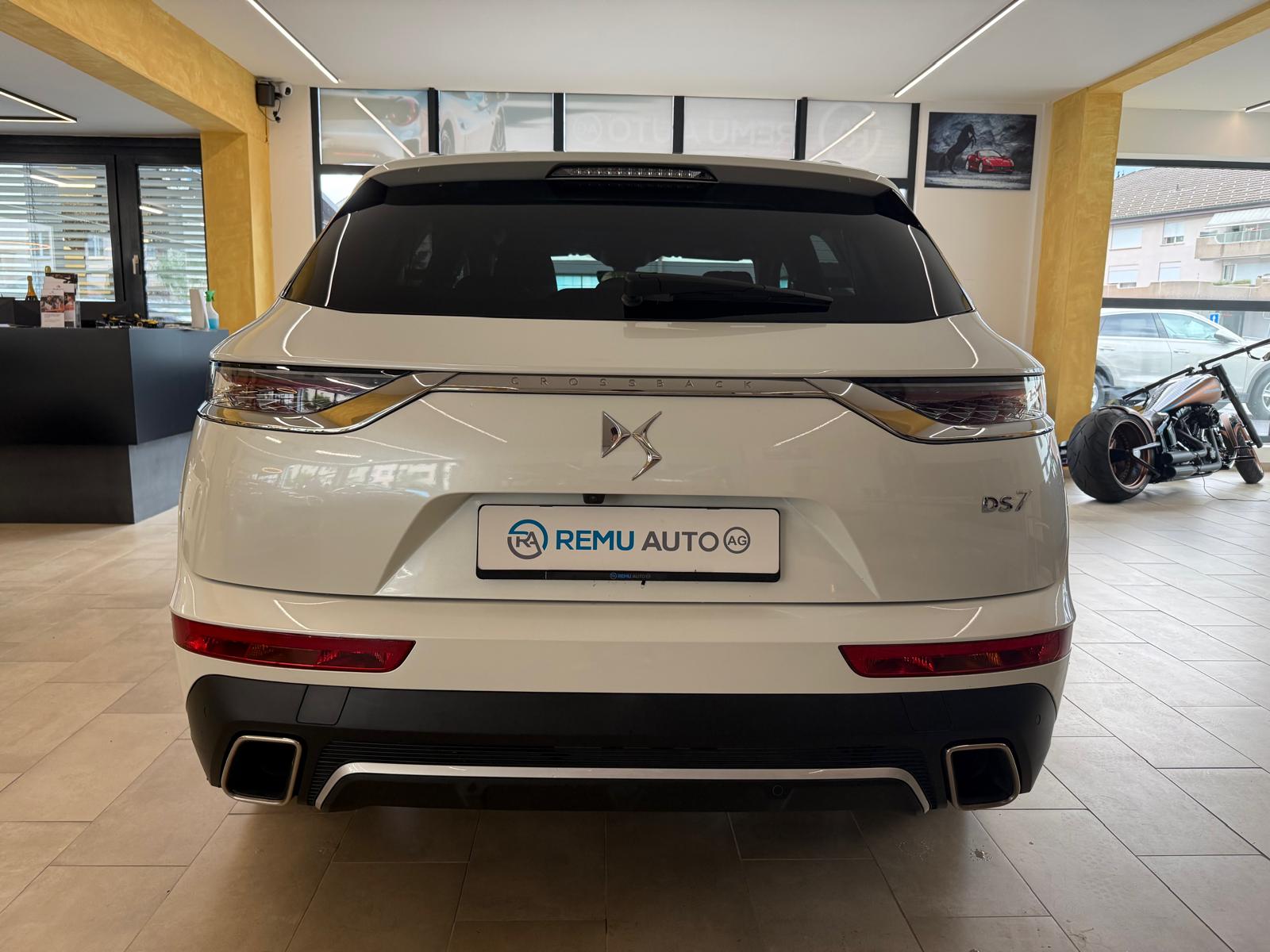 DS AUTOMOBILES DS 7 Crossback 1.6 THP SO Chic-showroom-element-3