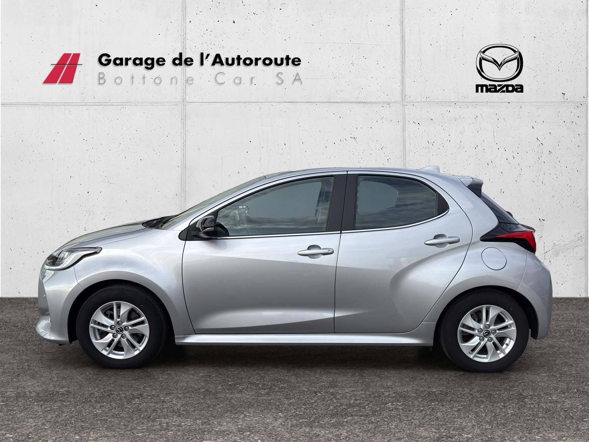 MAZDA 2 1.5 Hybrid Agile-showroom-element-1
