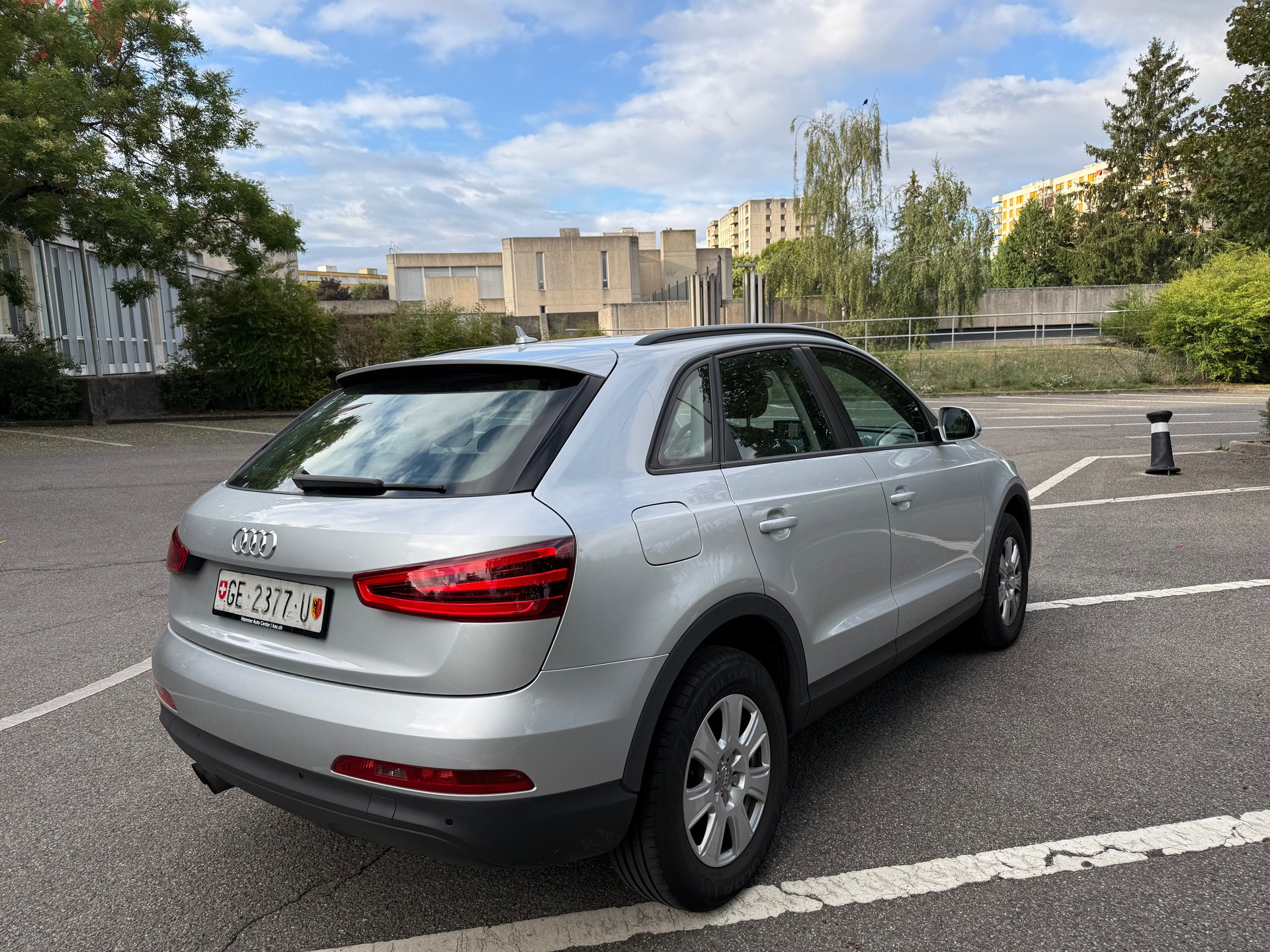 AUDI Q3 2.0 TDI-showroom-element-2