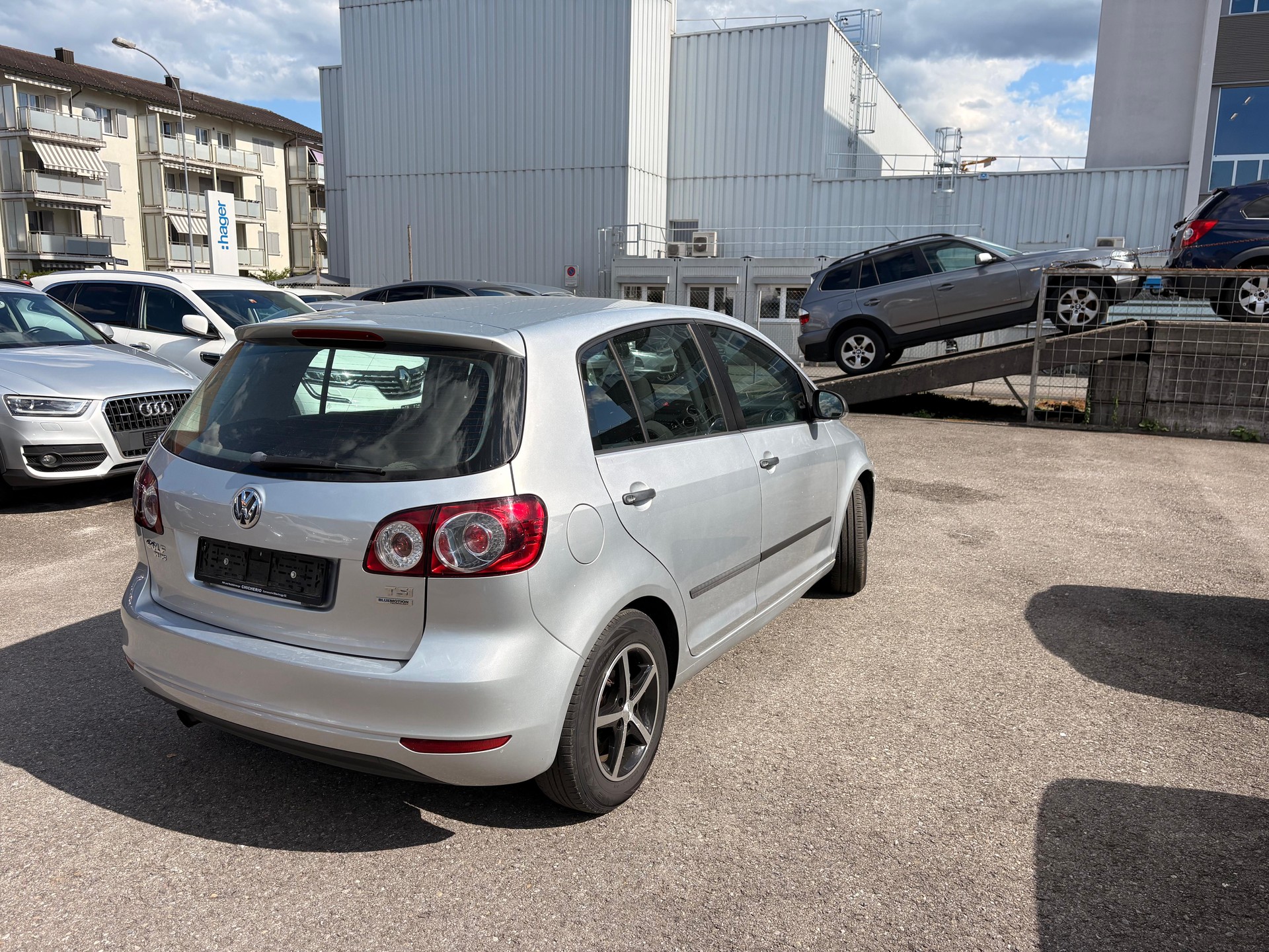 VW Golf Plus 1.2 TSI BlueMotion Technology Team-image-2