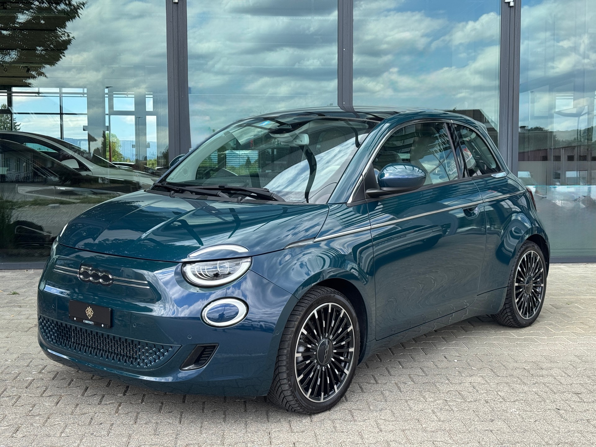 FIAT 500 electric 87 kW La Prima-showroom-element-2