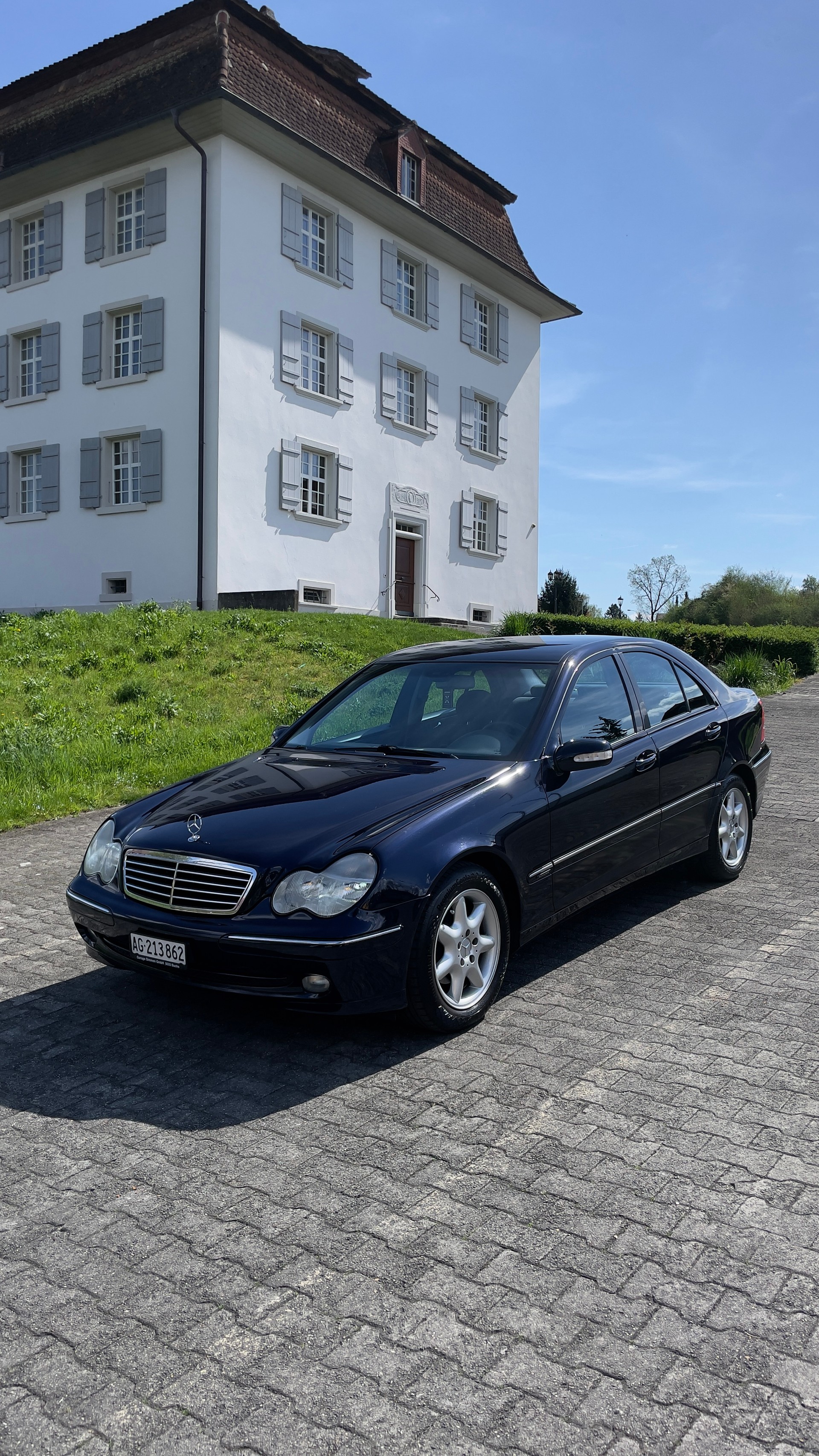 MERCEDES-BENZ C200