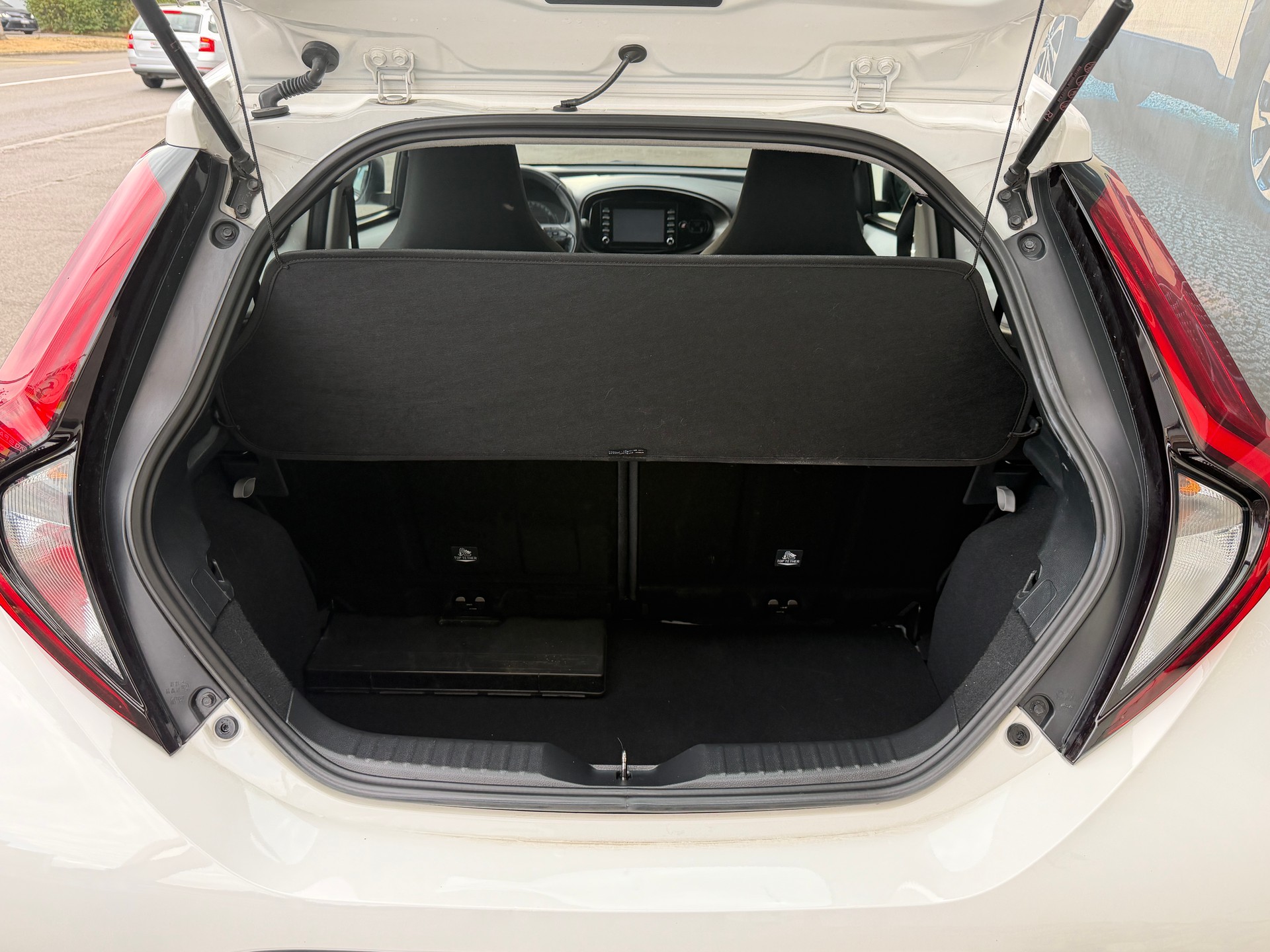 TOYOTA Aygo X 1.0 VVT-i Comfort CVT-image-6