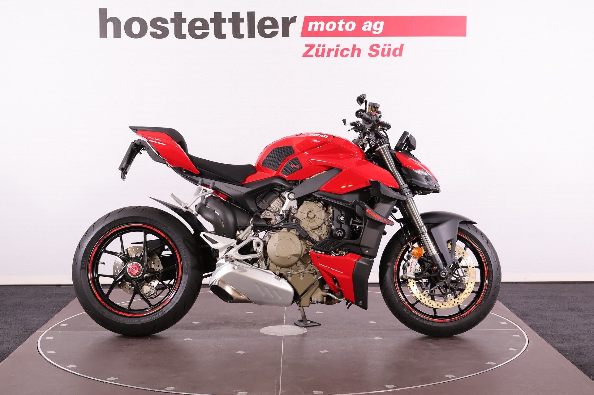 DUCATI Streetfighter V4-showroom-element-3