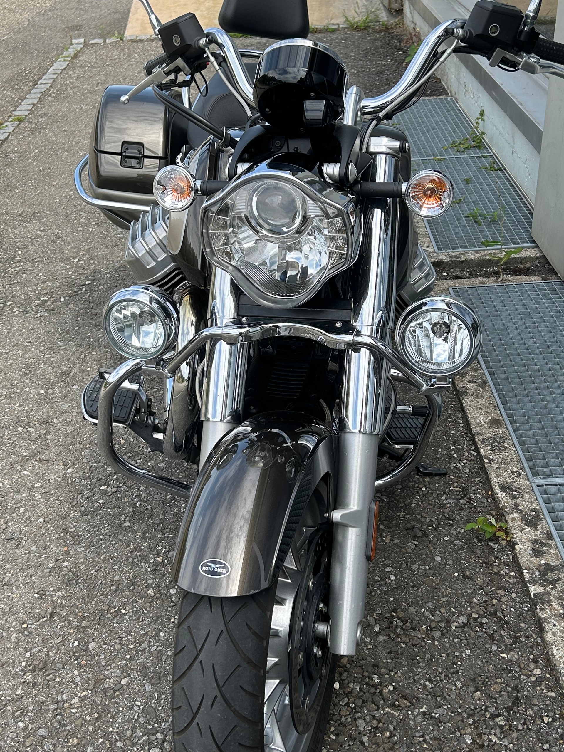 MOTO GUZZI California 1400 Touring SE-showroom-element-1