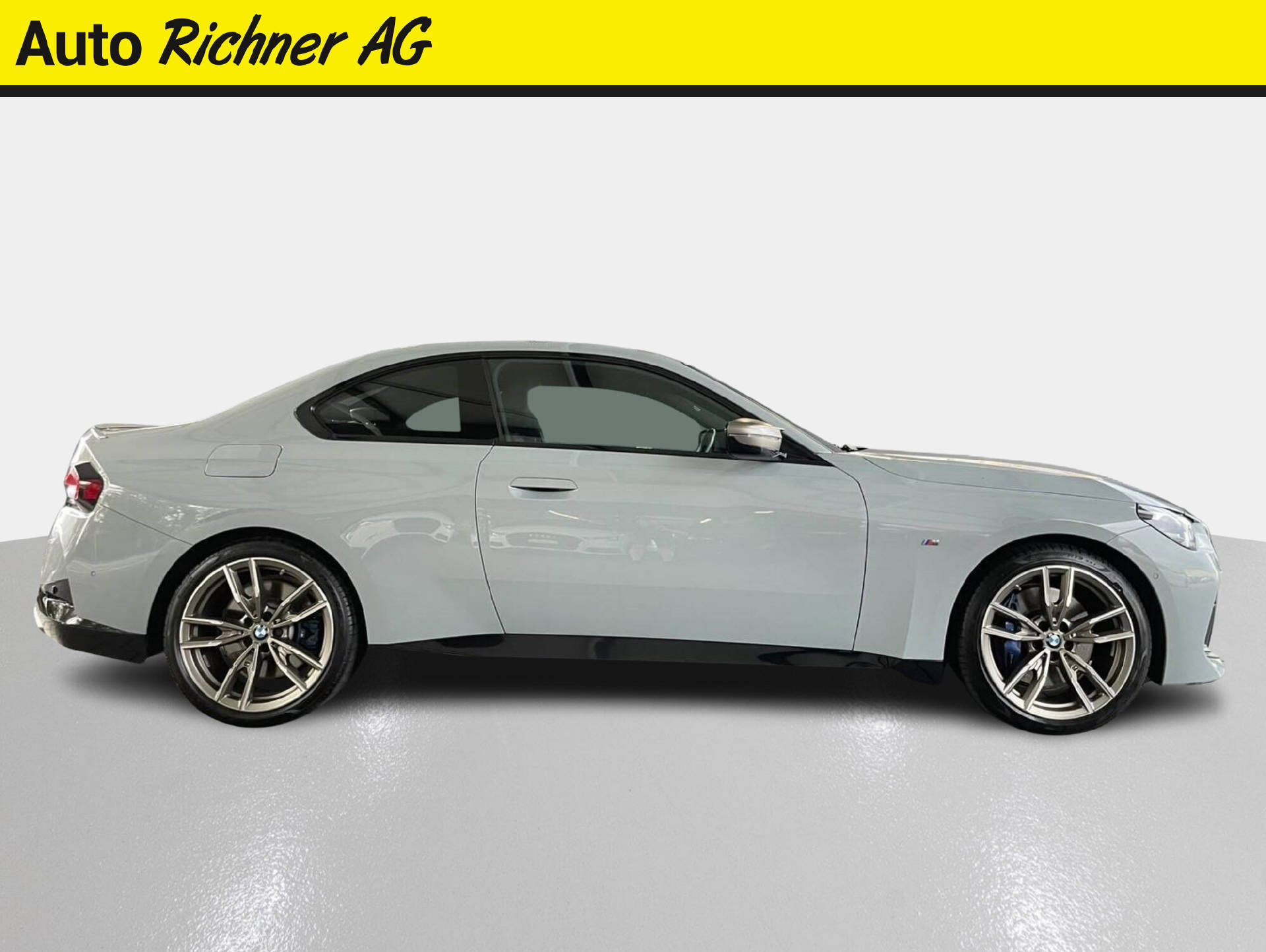BMW M240i xDrive Coupé-showroom-element-2
