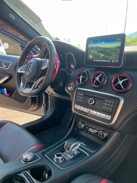 MERCEDES-BENZ A 45 AMG 4m-image-4