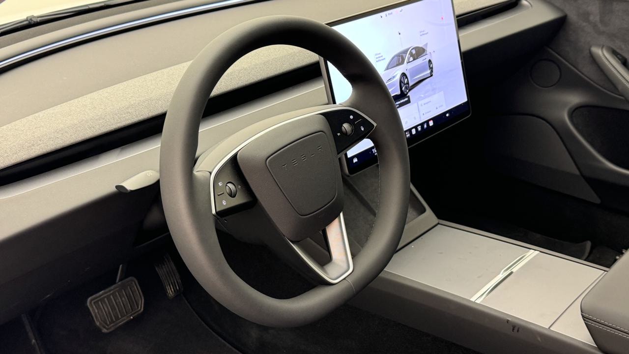 TESLA Model 3 Long Range RWD-image-6