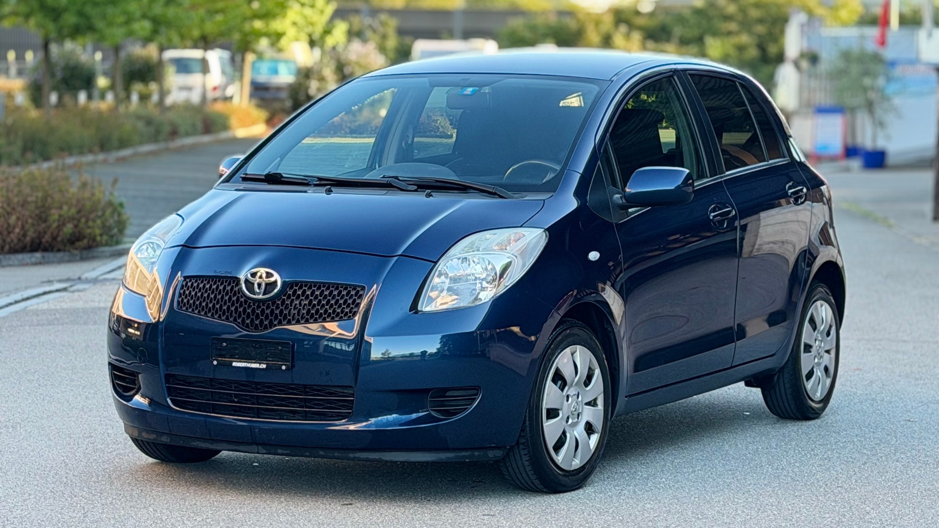 TOYOTA Yaris 1.3 Linea Sol