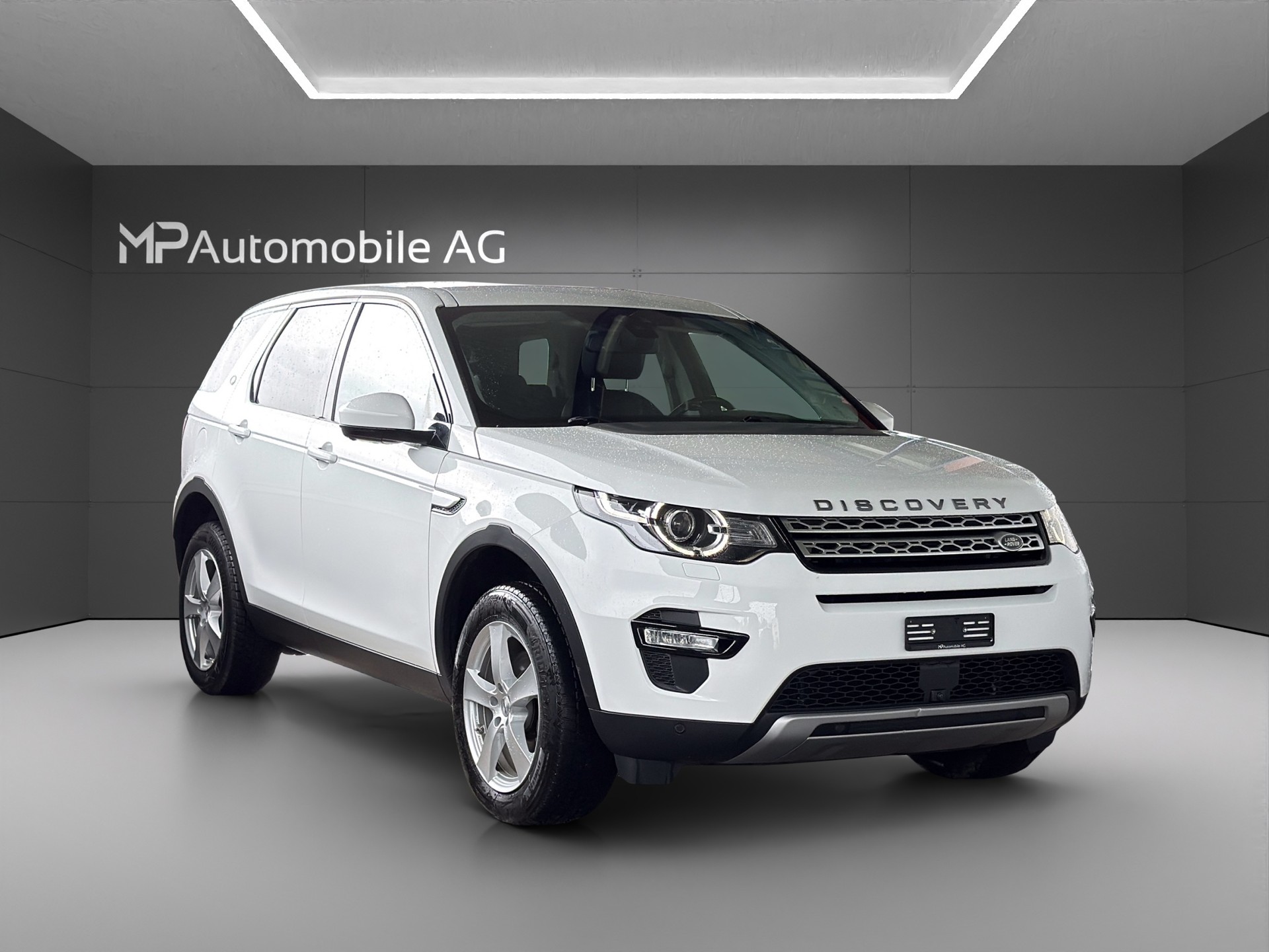 LAND ROVER Discovery Sport 2.0 TD4 HSE AT9-showroom-element-1