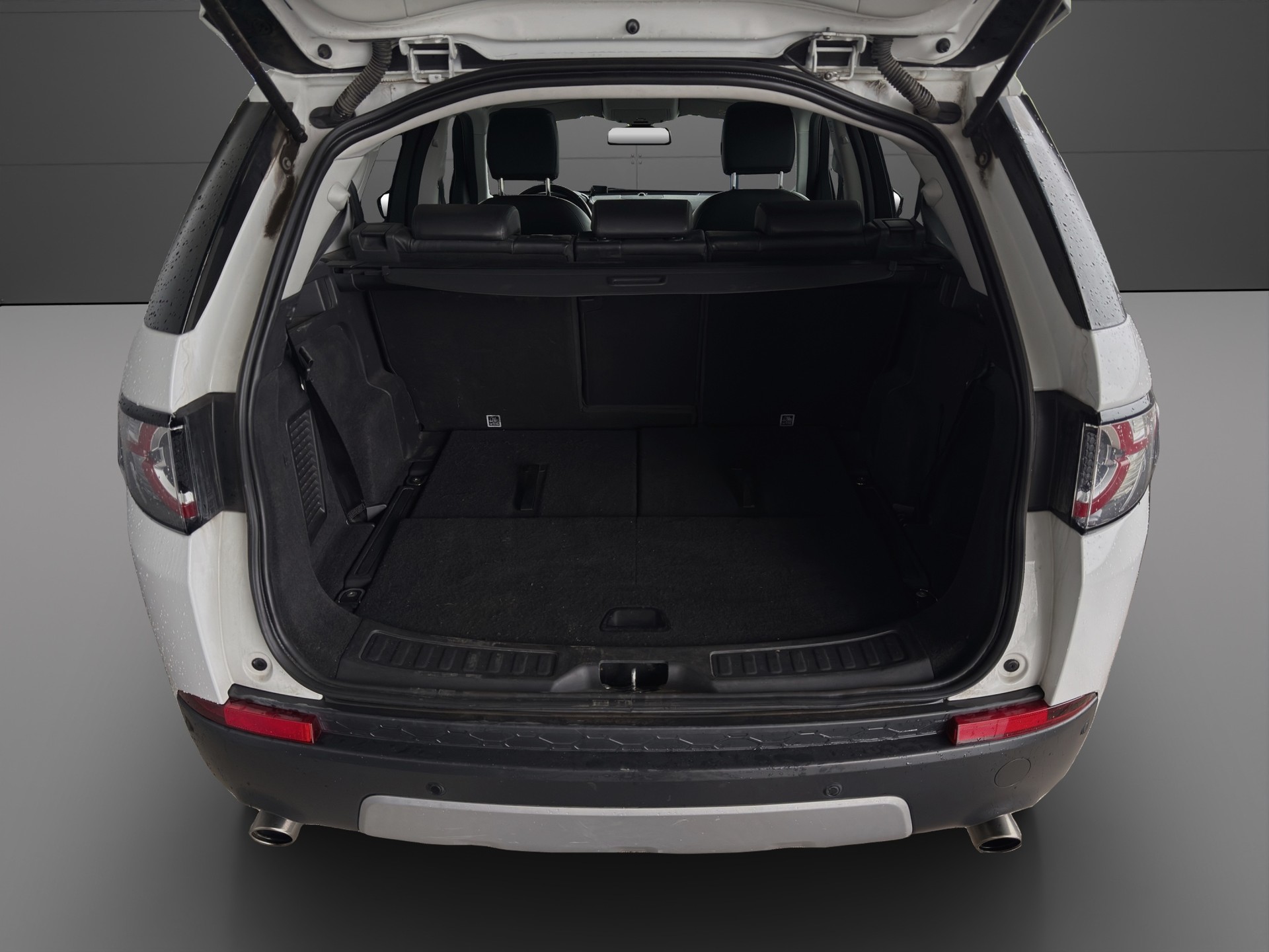 LAND ROVER Discovery Sport 2.0 TD4 HSE AT9-showroom-element-3
