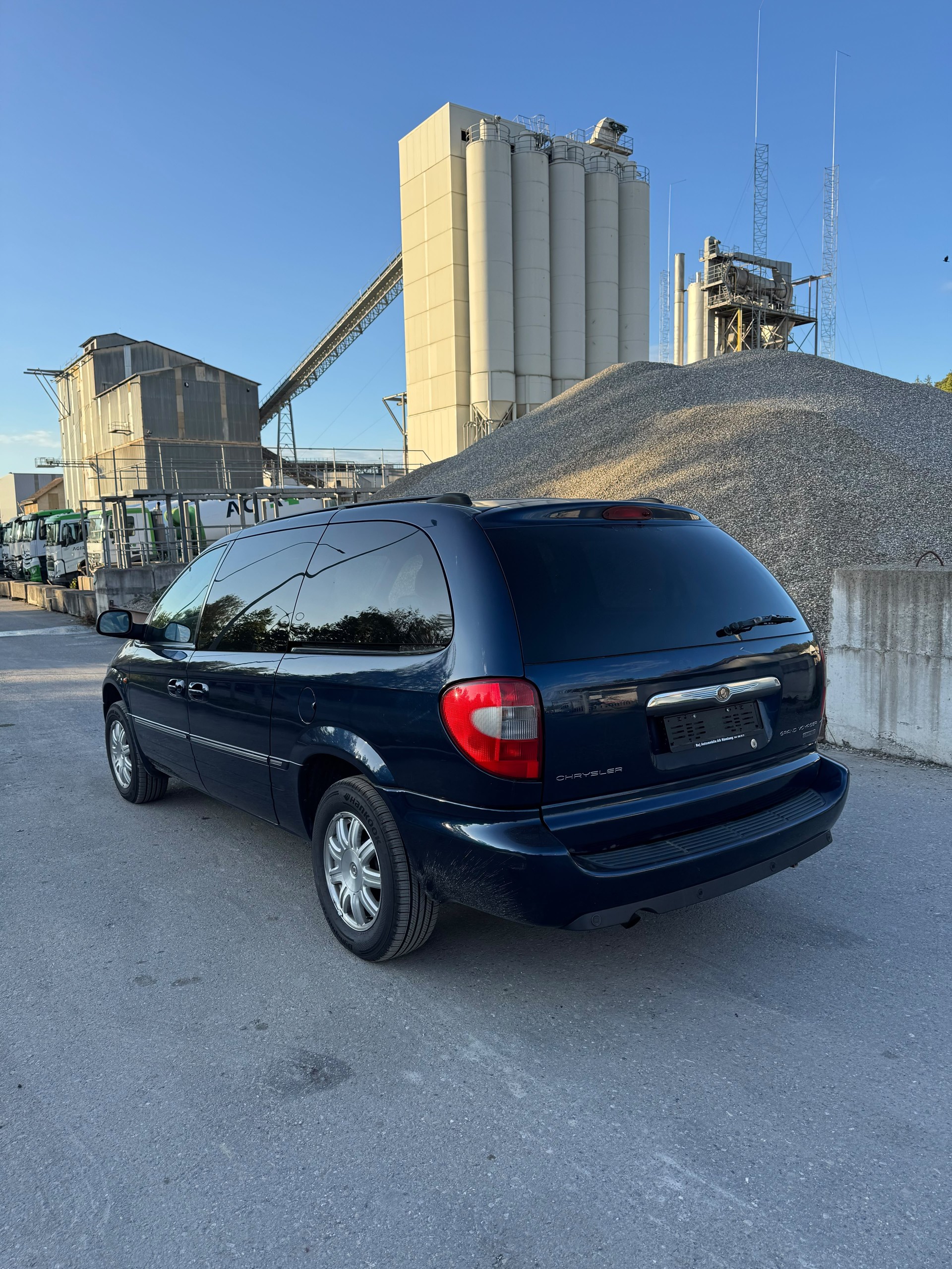 CHRYSLER Grand Voyager 3.3 Limited Automatic Mit MFK 7 Platz-showroom-element-3