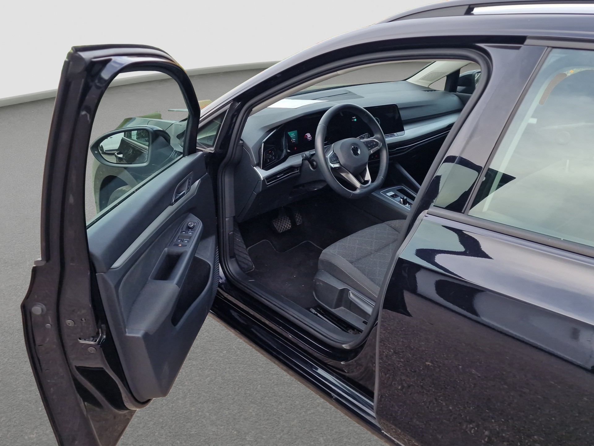 VW Golf Variant 2.0 TDI Life DSG ** Frisch ab MFK und Service ** CH Auto ** 1. Hand **-image-8