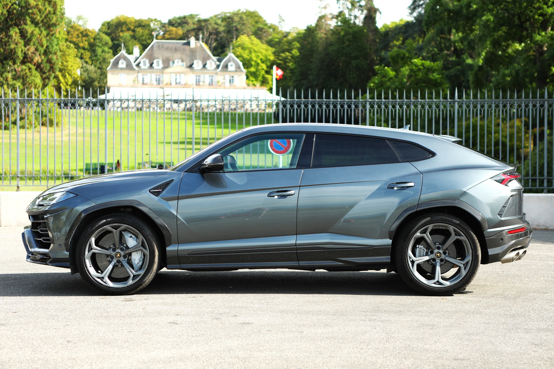 LAMBORGHINI Urus E-Gear Carbone - Akrapovič