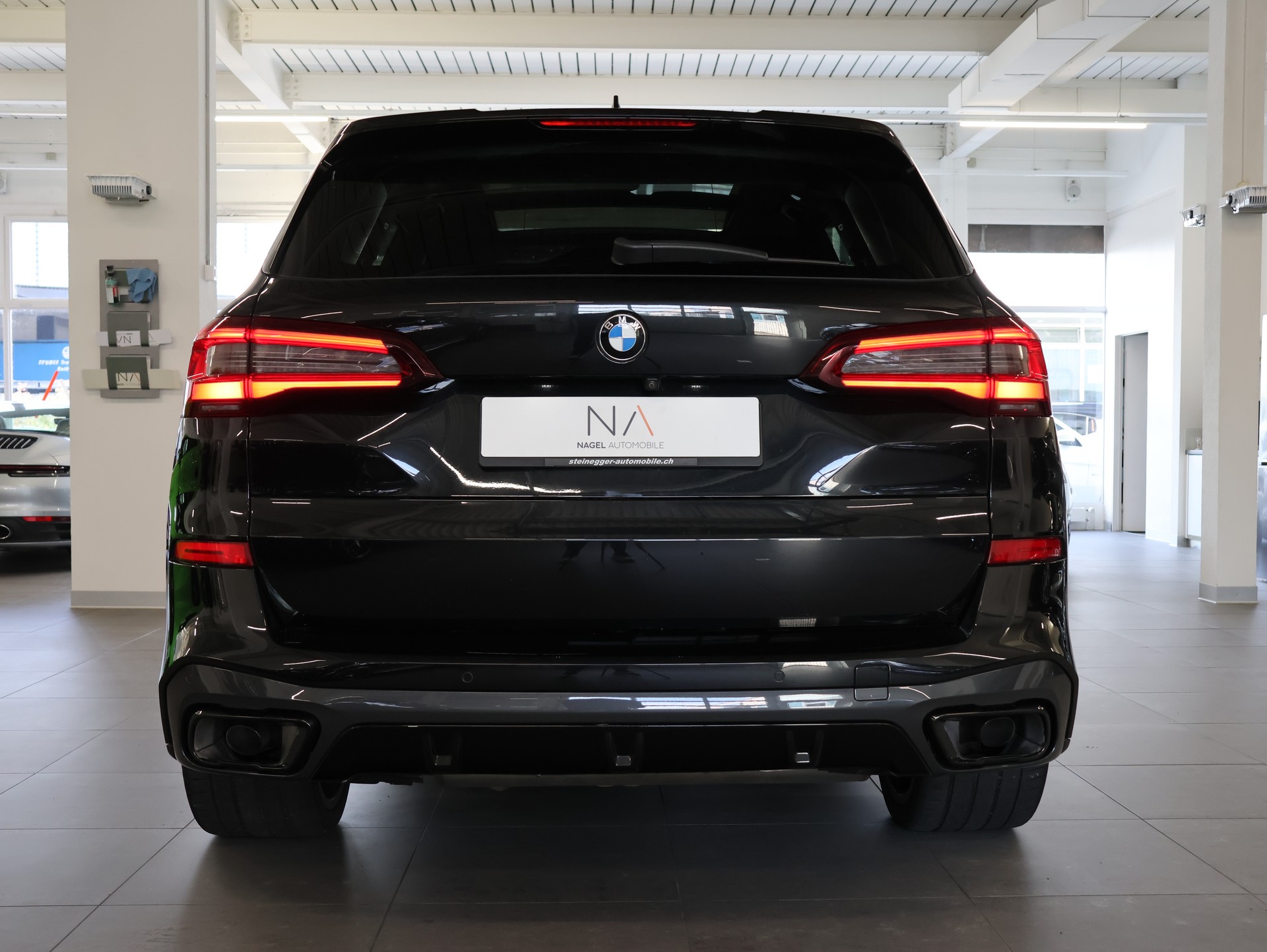 BMW X5 xDrive M50d Steptronic-image-4