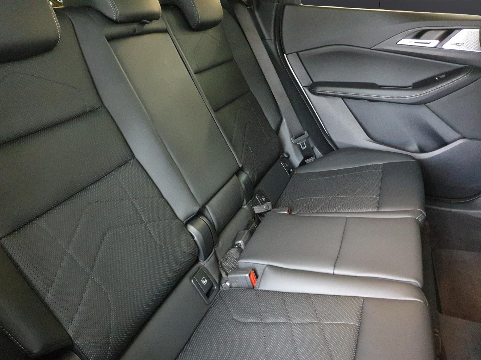 BMW 223d xDrive Active Tourer M Sport-image-13