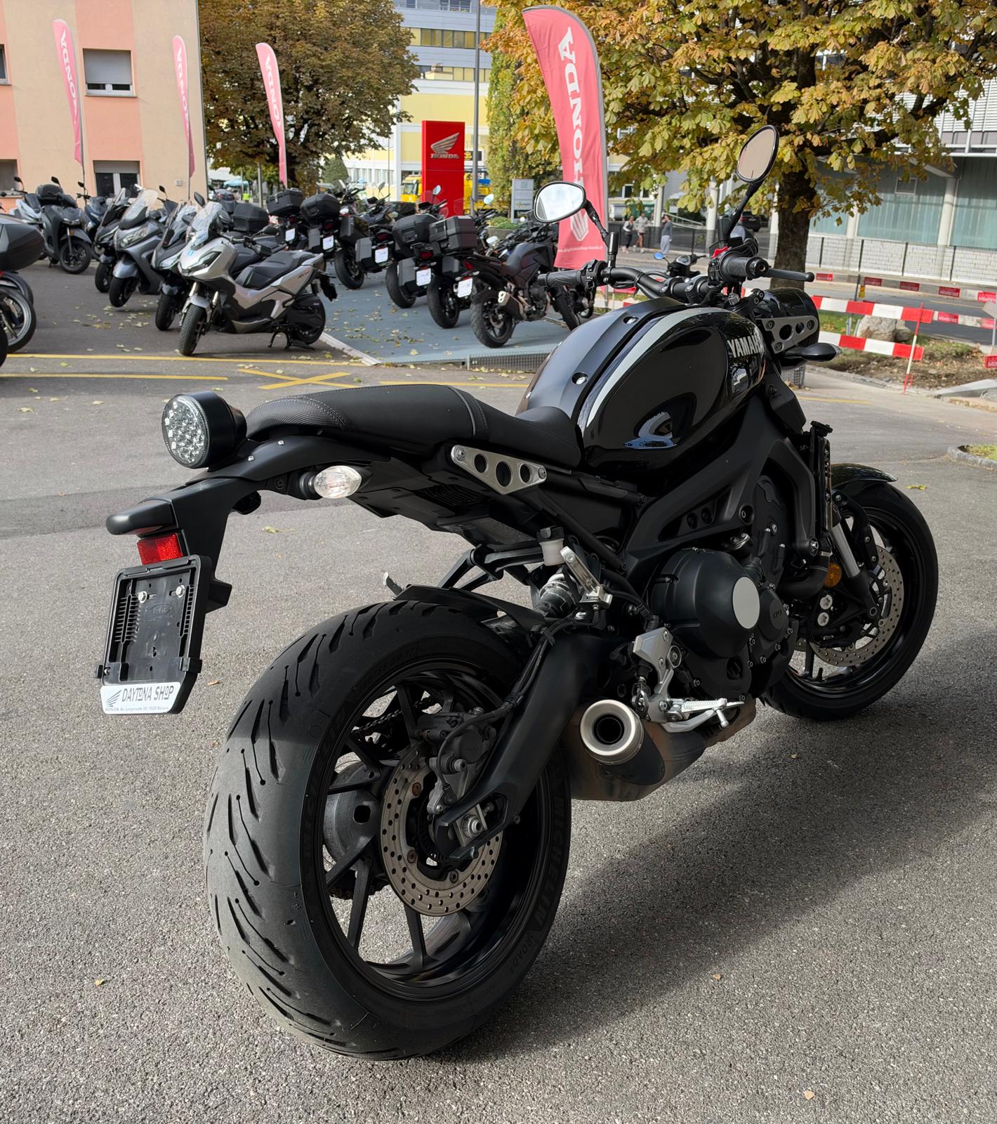 YAMAHA XSR 900 80 Black-image-5