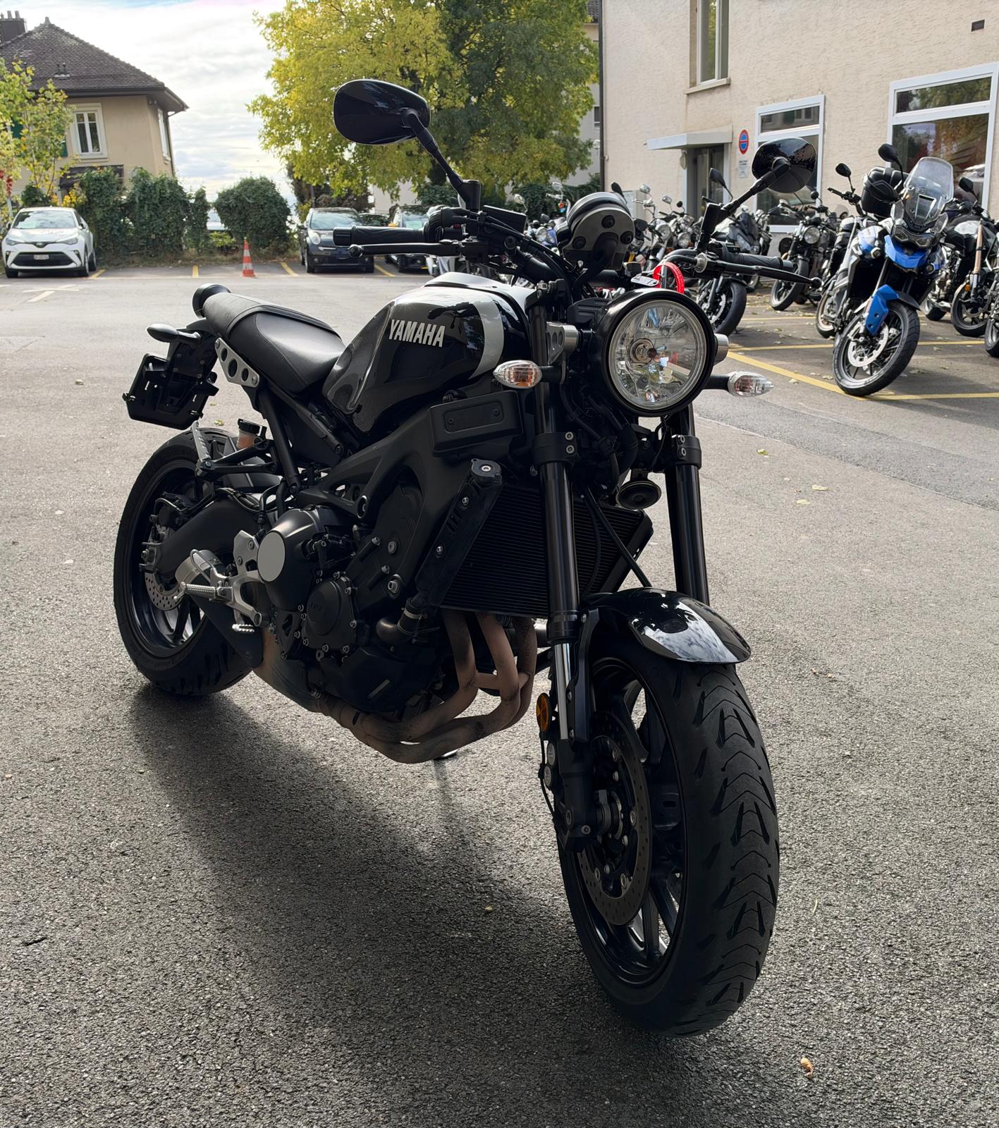 YAMAHA XSR 900 80 Black-image-1
