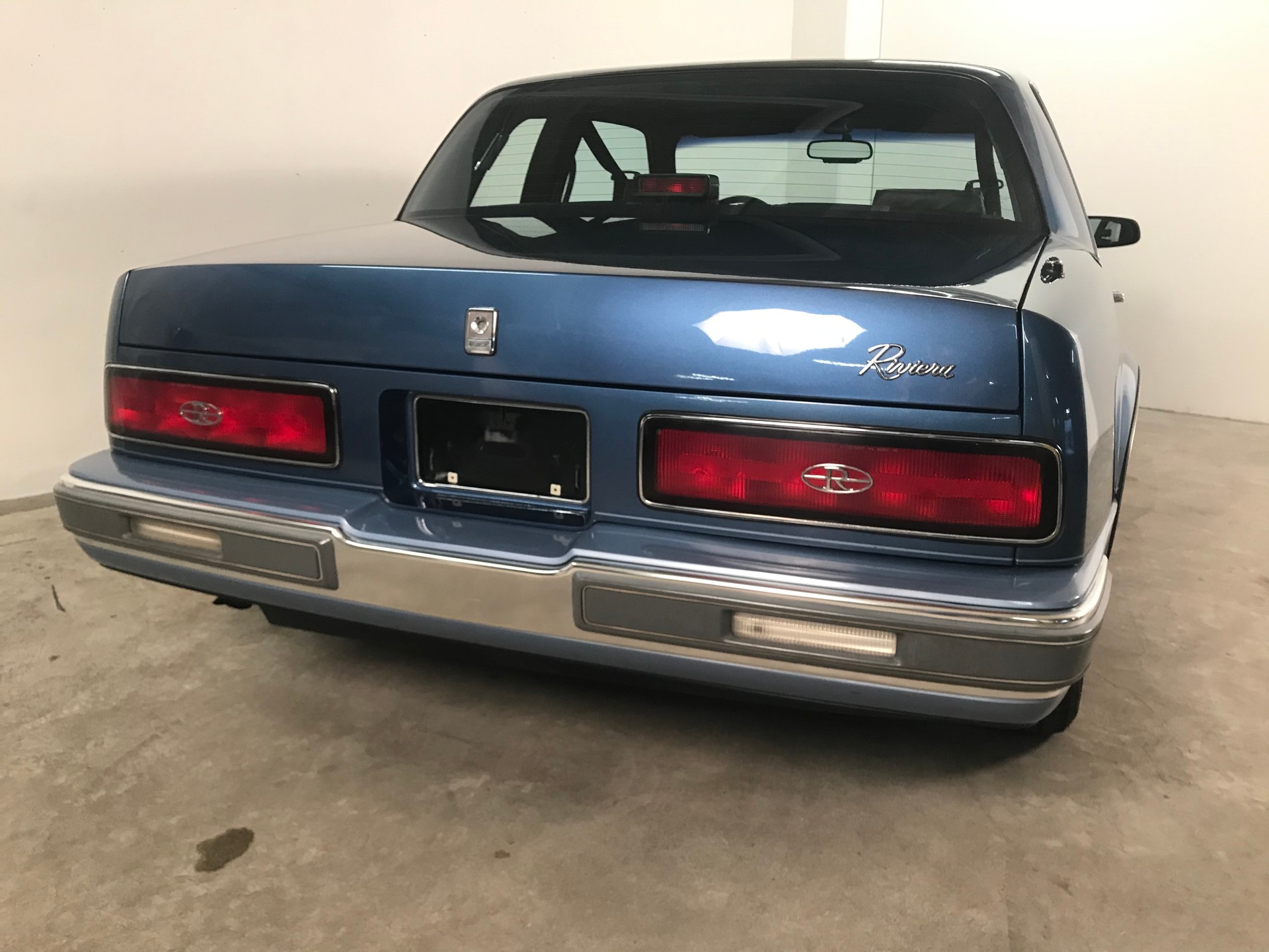 BUICK Buick Riviera 1987, Veteran, 2-Farben Lackierung, Leder, Klima, HiFi, alles original, sehr selten und super gepflegter Zustand-image-7