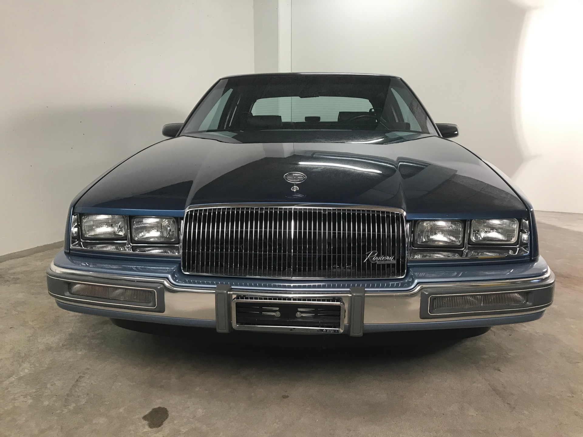 BUICK Buick Riviera 1987, Veteran, 2-Farben Lackierung, Leder, Klima, HiFi, alles original, sehr selten und super gepflegter Zustand-image-2