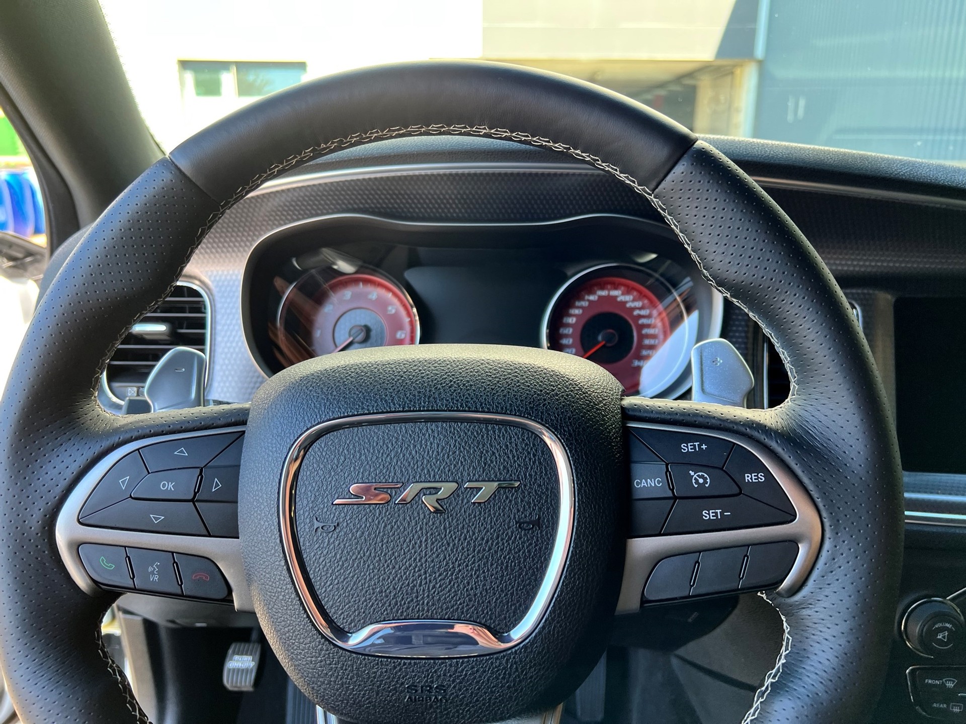 DODGE Charger 6.2 Hellcat Hemi-image-12