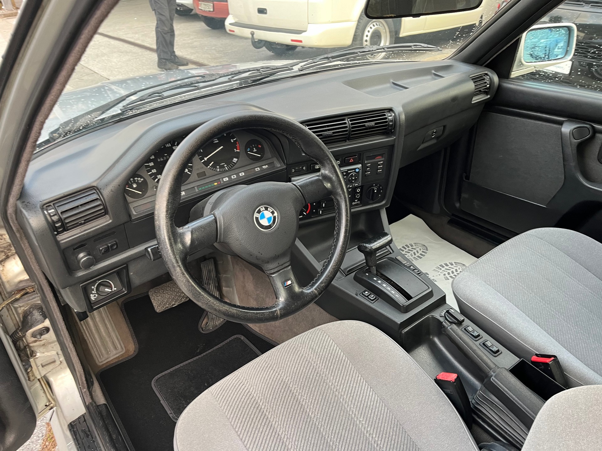 BMW 325iX A Touring AUTOMATIQUE-image-13