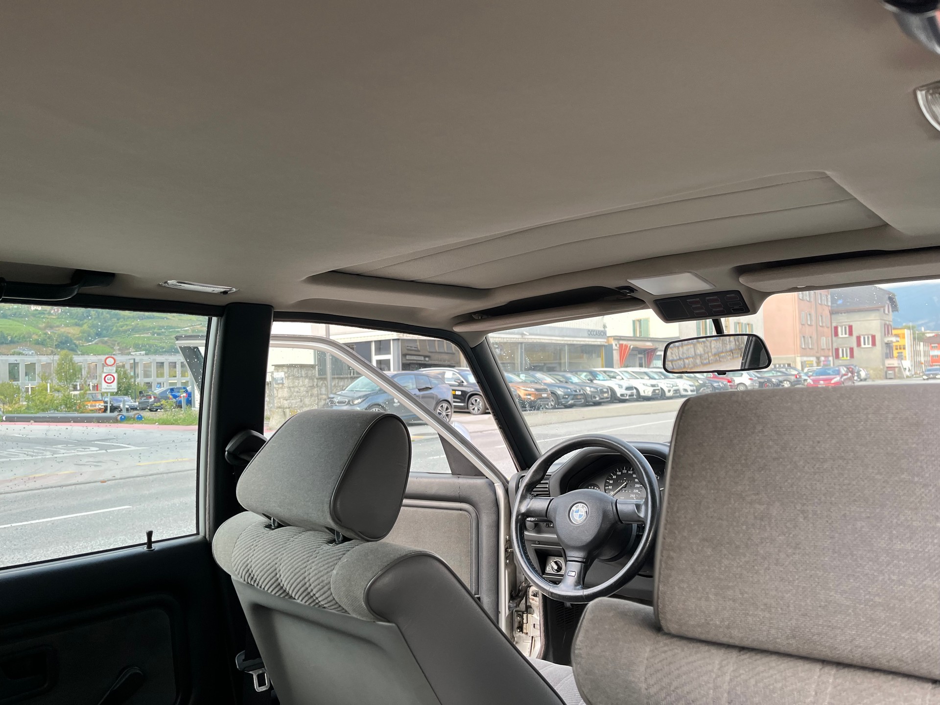 BMW 325iX A Touring AUTOMATIQUE-image-16