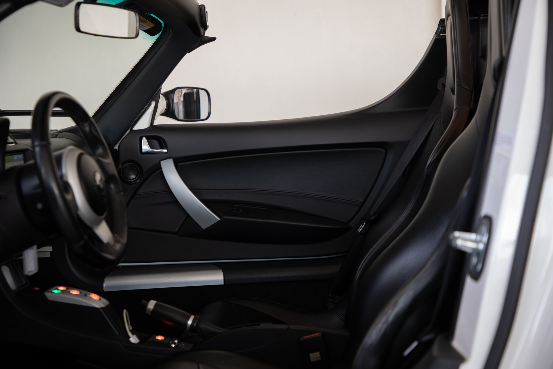 TESLA Roadster with all new battery-image-15