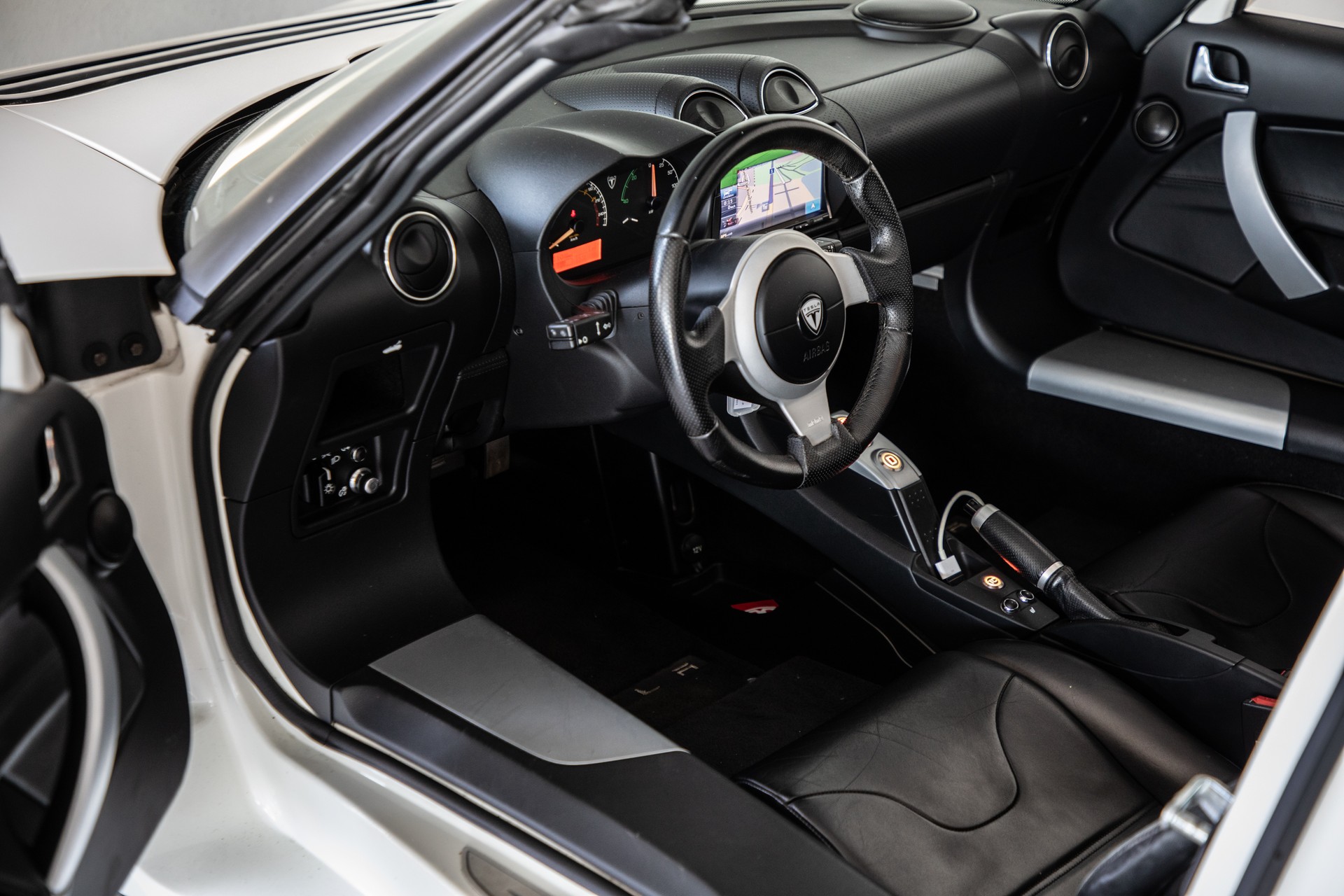 TESLA Roadster with all new battery-image-12