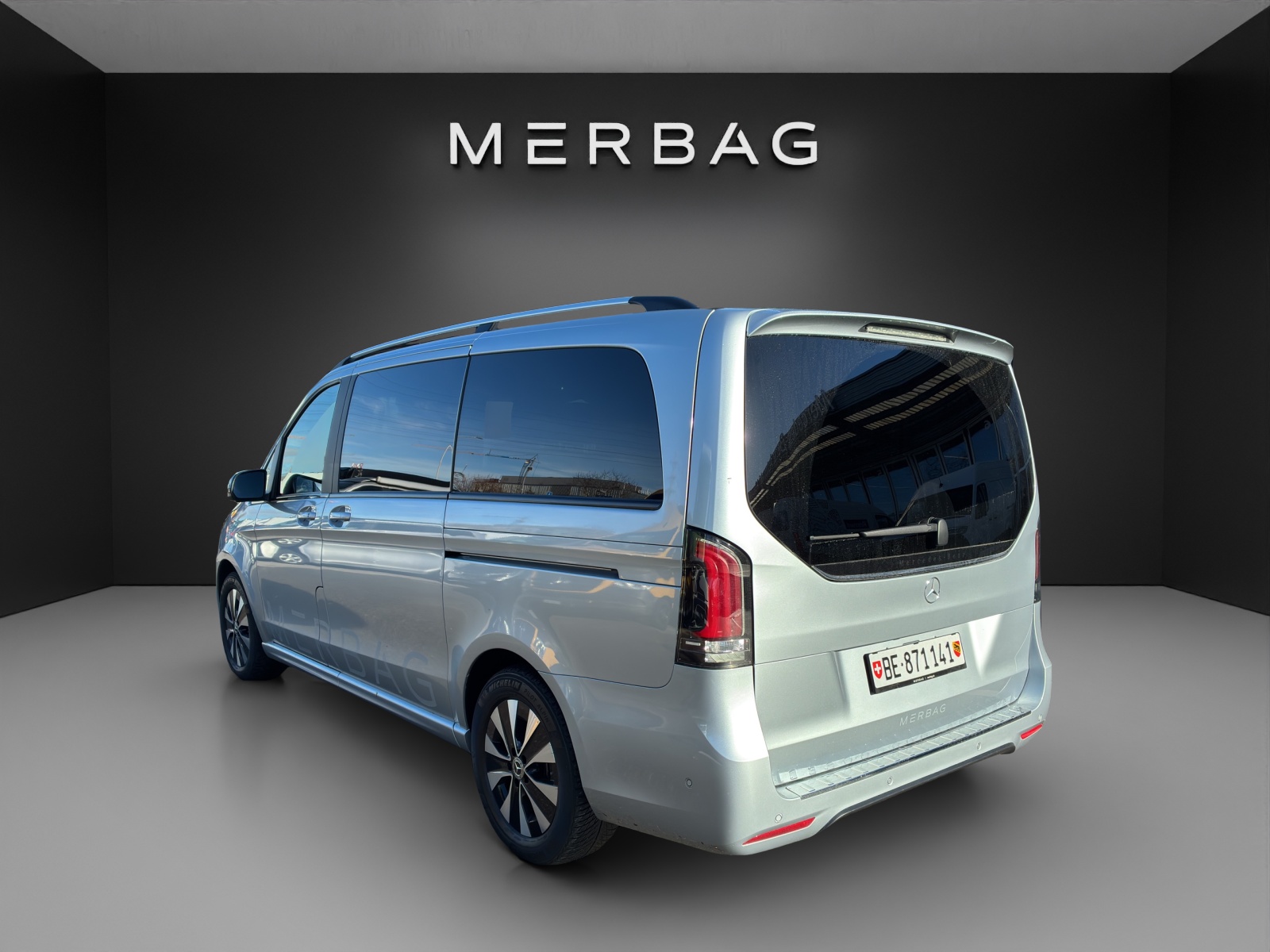 MERCEDES-BENZ V 300 d lang Exclusive 4Matic 9G-Tronic-image-3