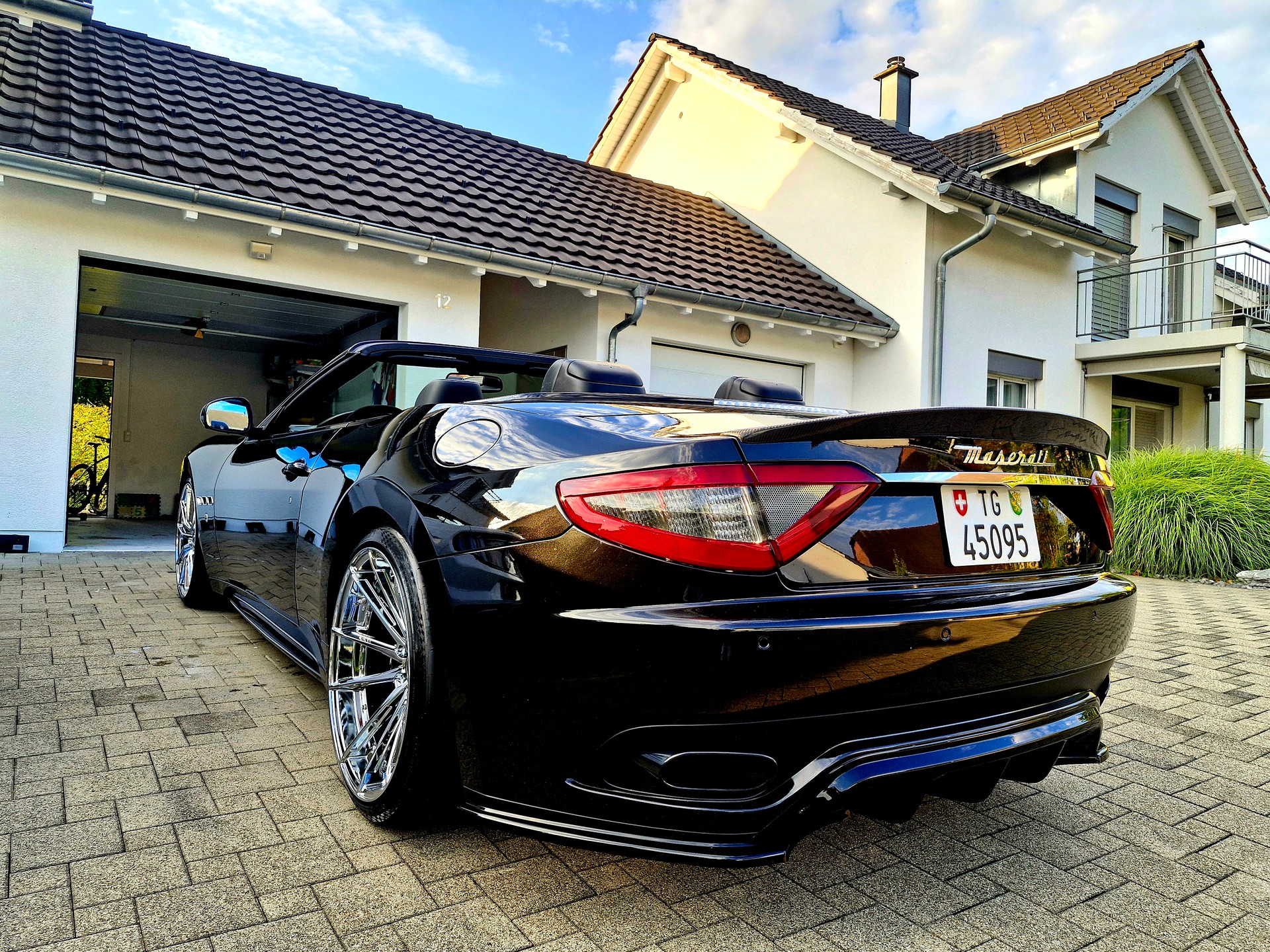 MASERATI GRANCABRIO MC Sport Automat/Sequentiell F1-image-1