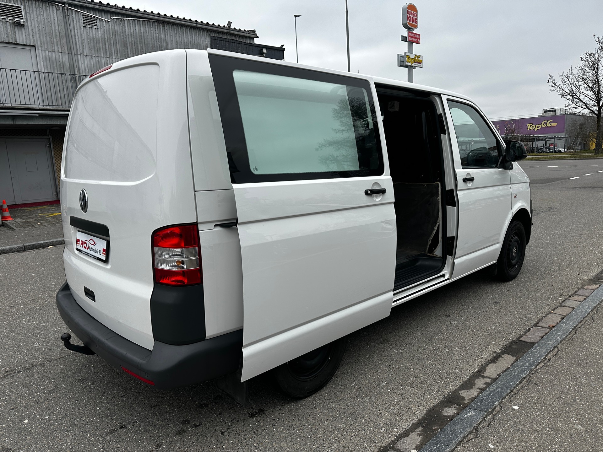 VW T5 2.0 TDI DSG-image-11