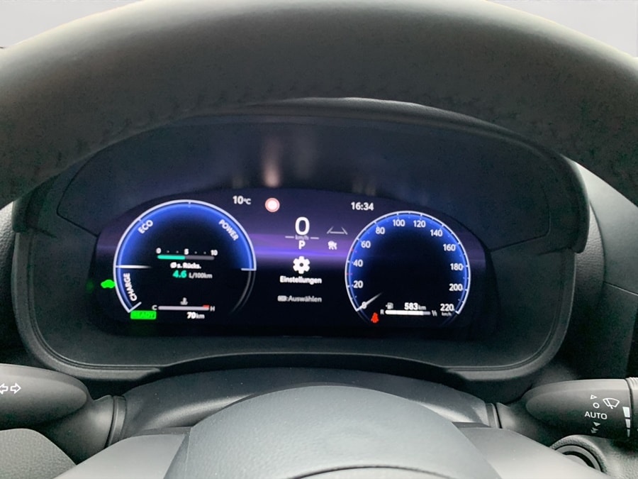TOYOTA Yaris 1.5 Premium e-CVT-image-9
