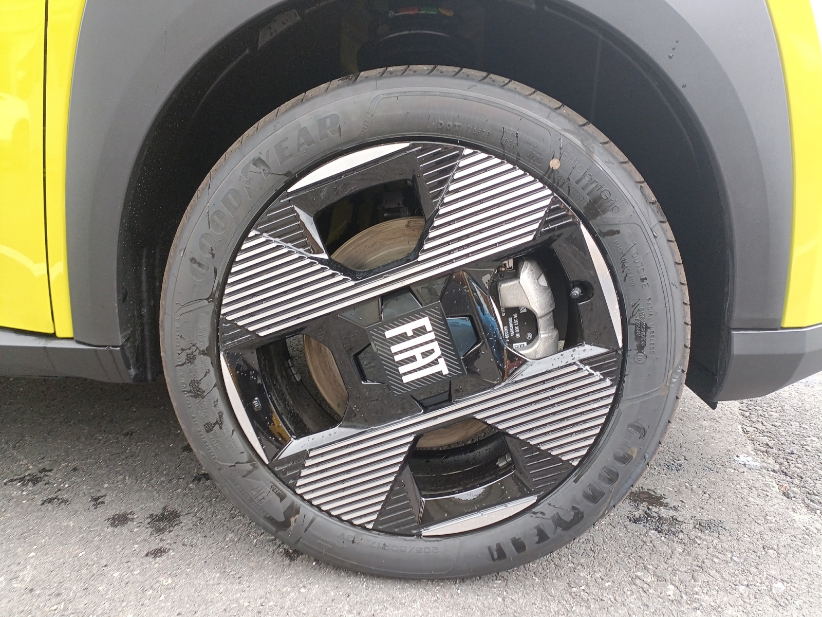FIAT Grande Panda Elektro La Prima-image-9