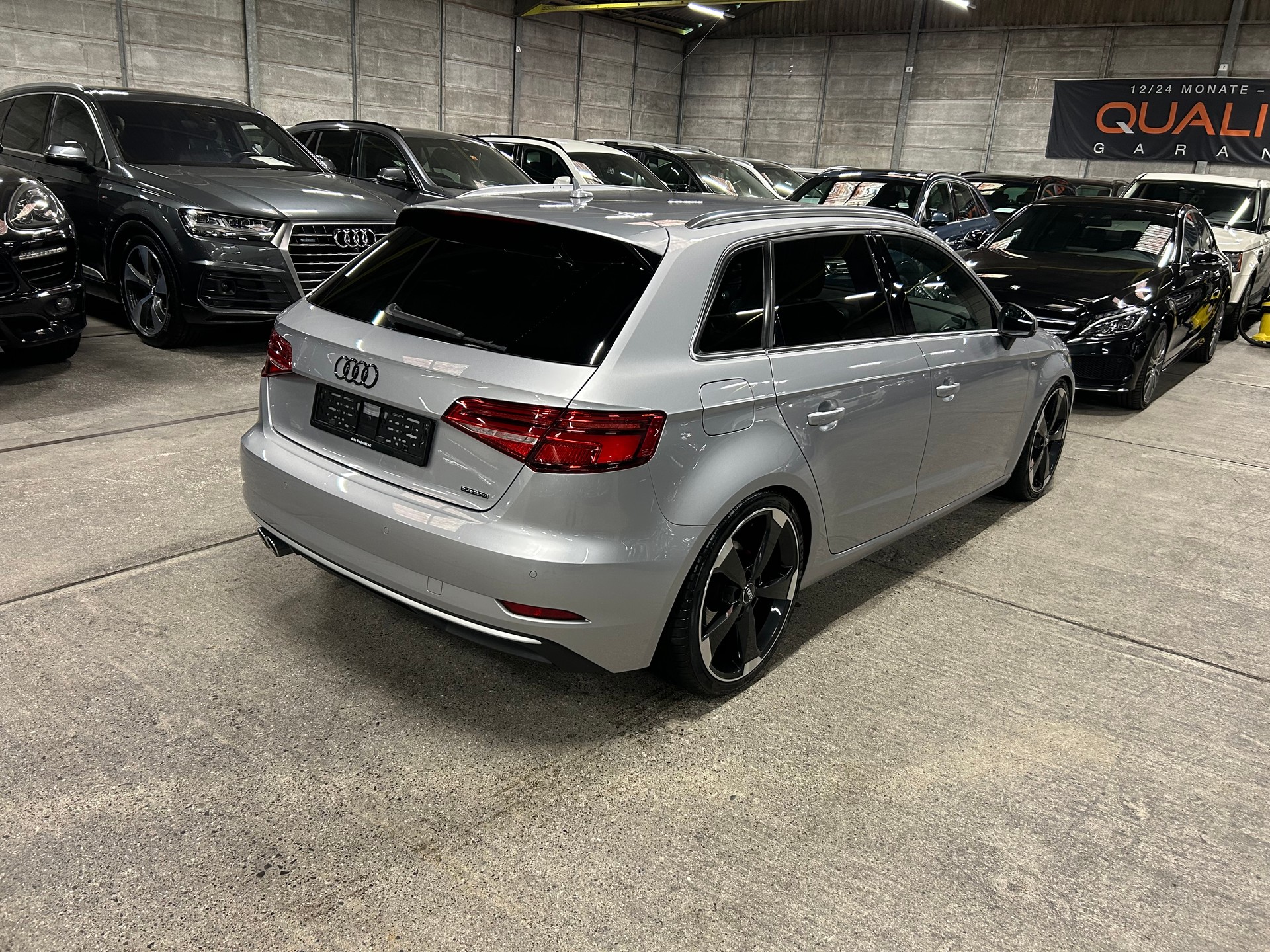 AUDI A3 Sportback 2.0 TDI S-LINE S-tronic quattro-image-5