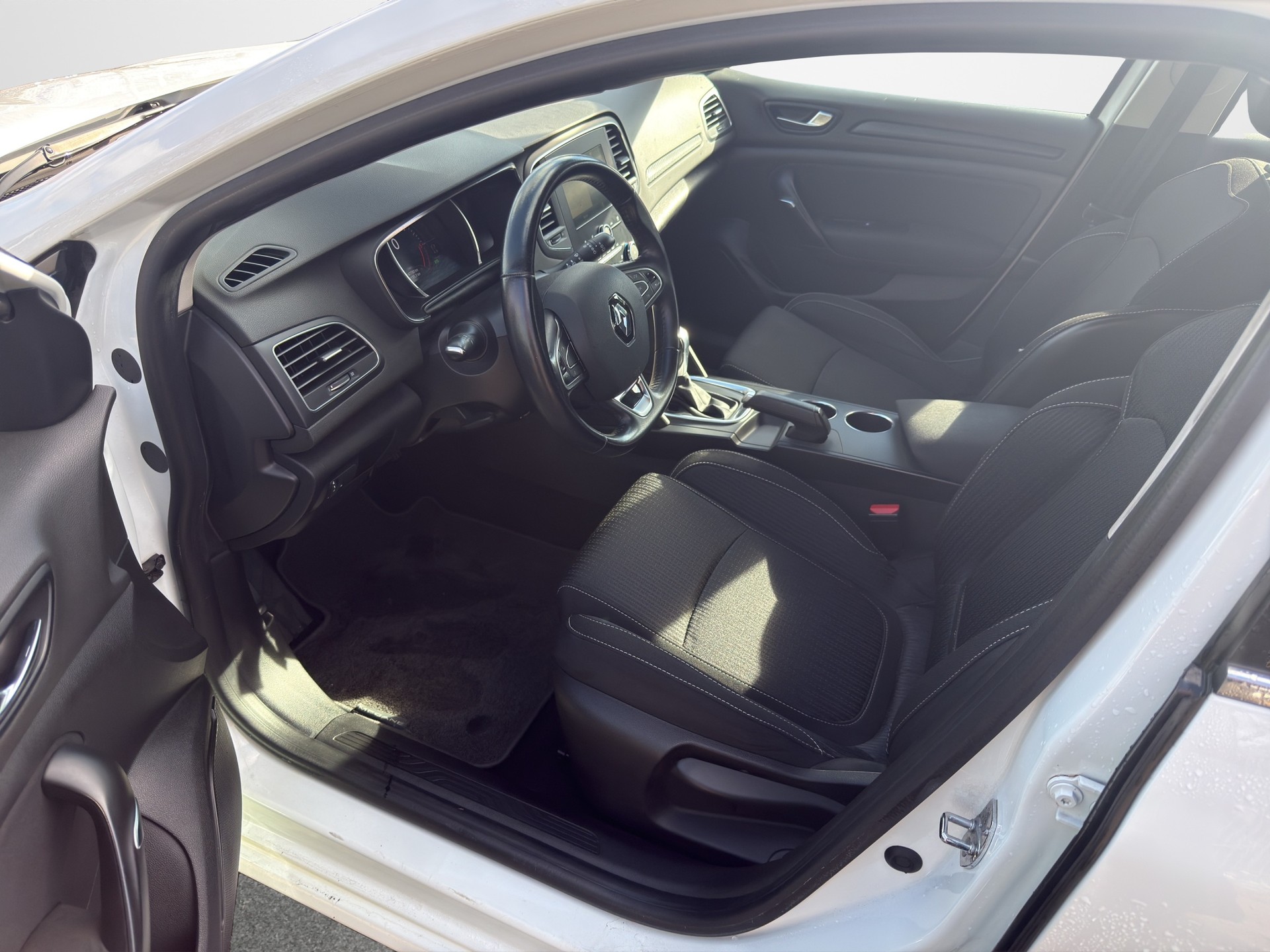 RENAULT Mégane Grandtour 1.5 dCi Business EDC-image-4