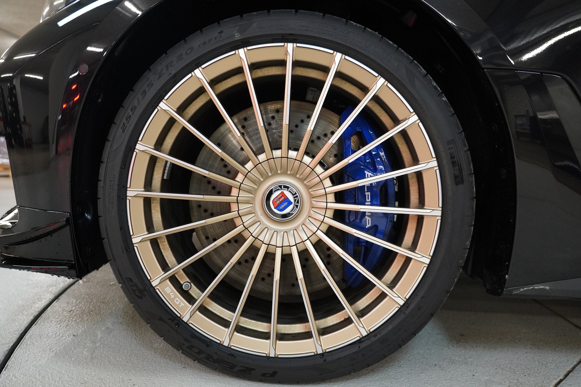 BMW-ALPINA B4 Gran Coupé 3.0 xDrive GT S-Tronic-image-9