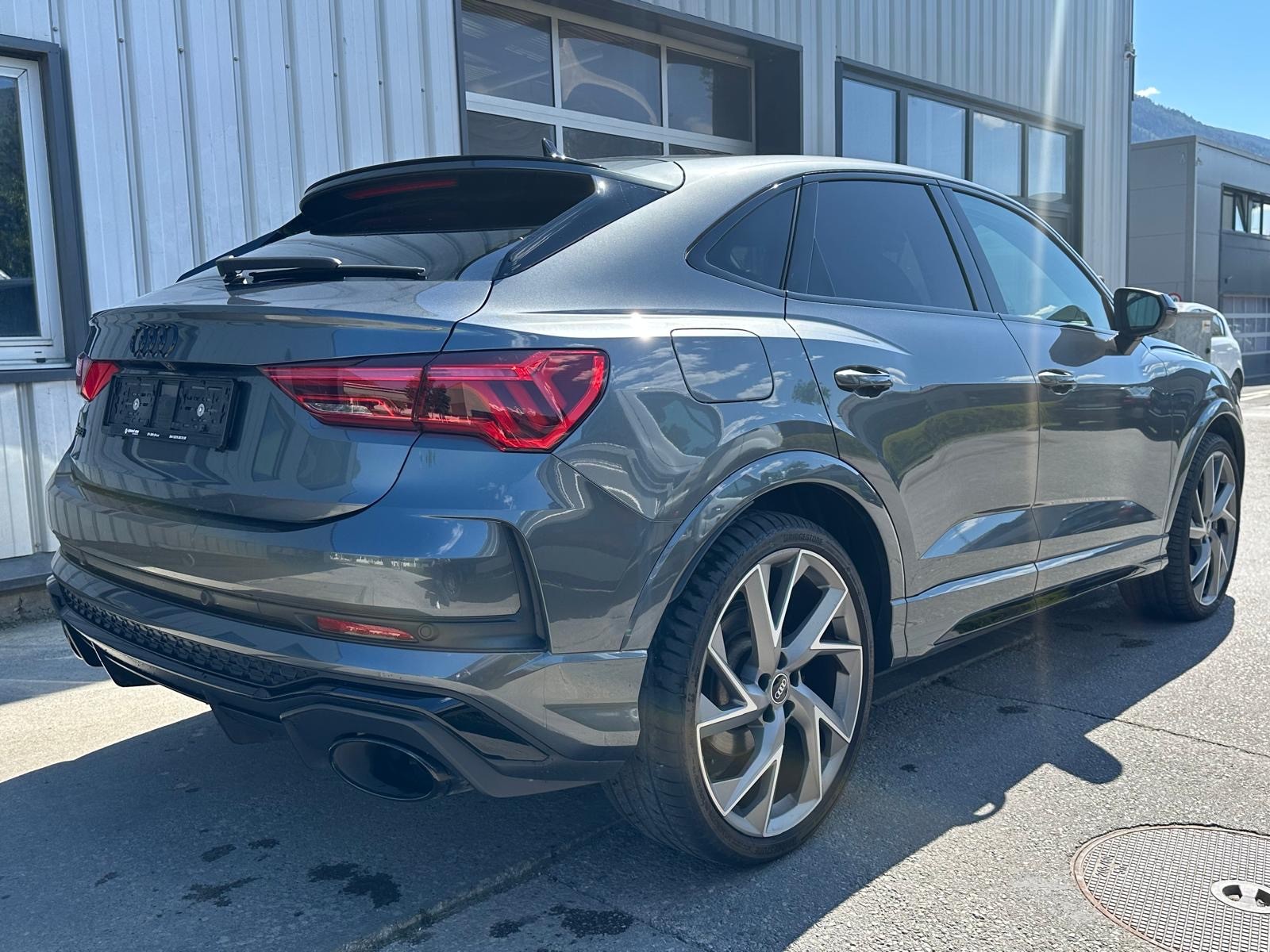 AUDI RS Q3 Sportback quattro S tronic-showroom-element-3