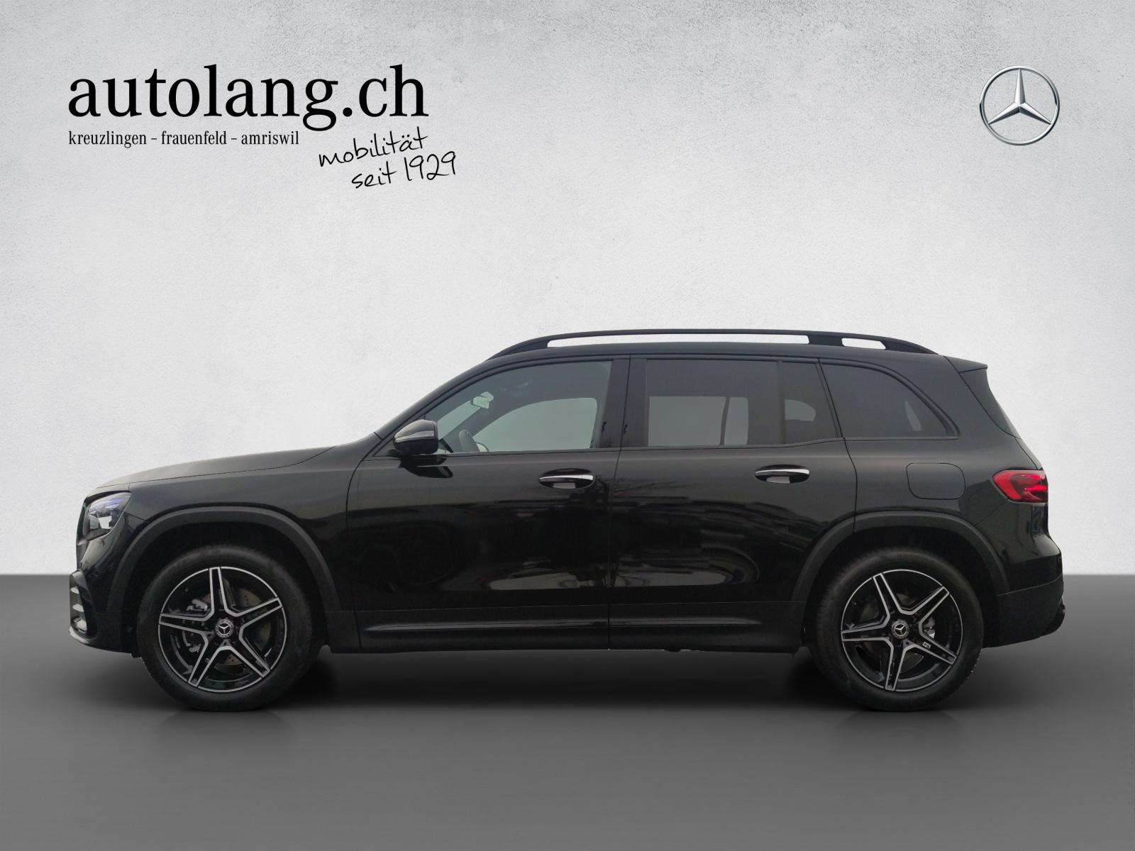 MERCEDES-BENZ GLB 200 AMG Line-showroom-element-1