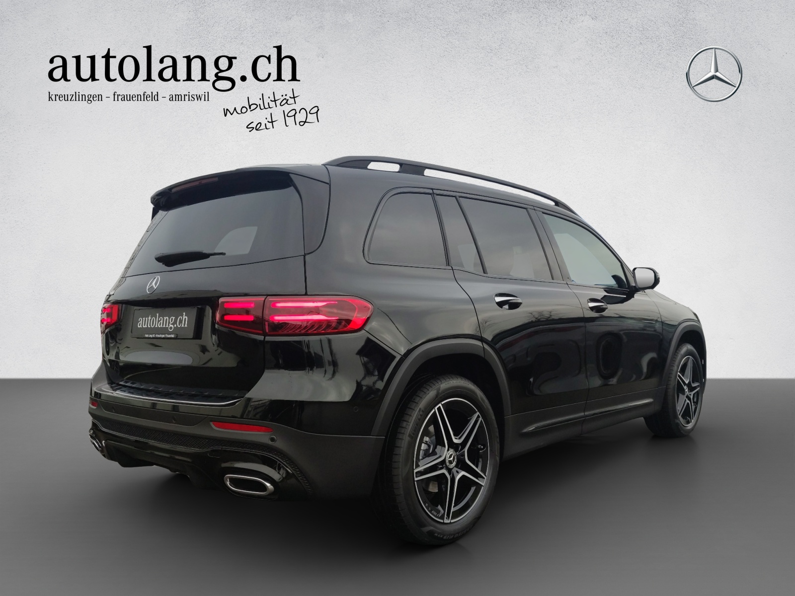 MERCEDES-BENZ GLB 200 AMG Line-showroom-element-3