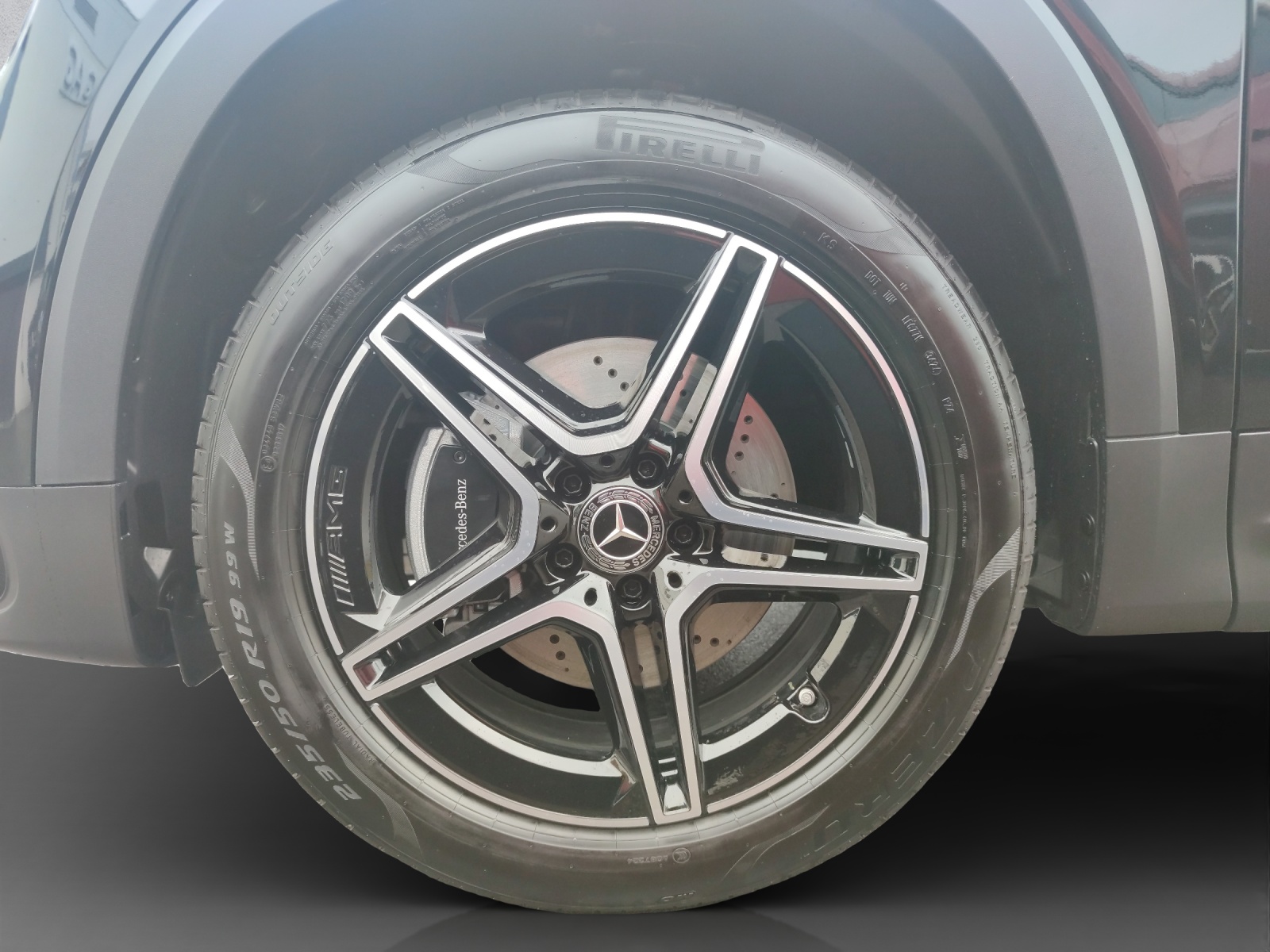 MERCEDES-BENZ GLB 200 AMG Line-image-6