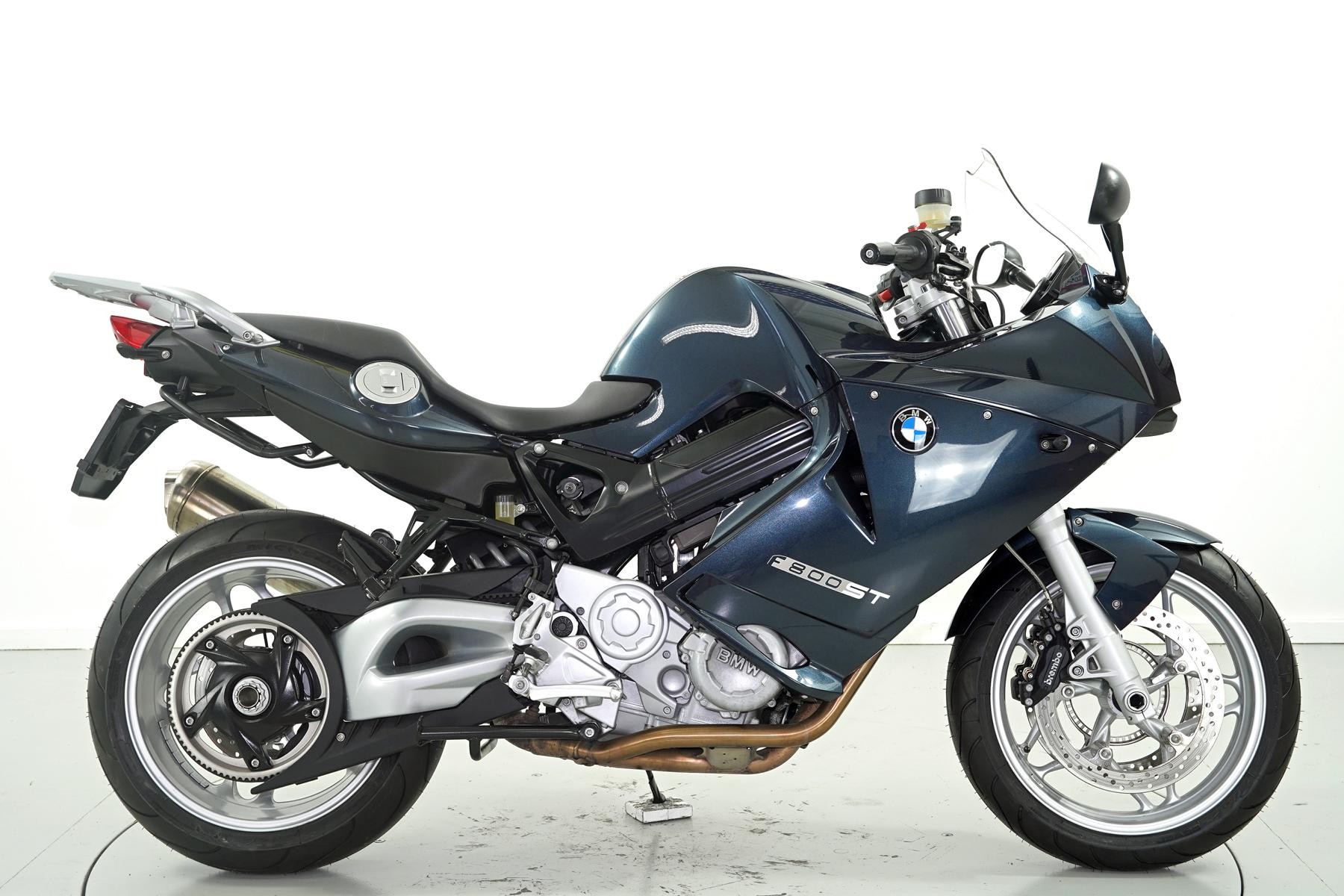 BMW F 800 ST-image-3