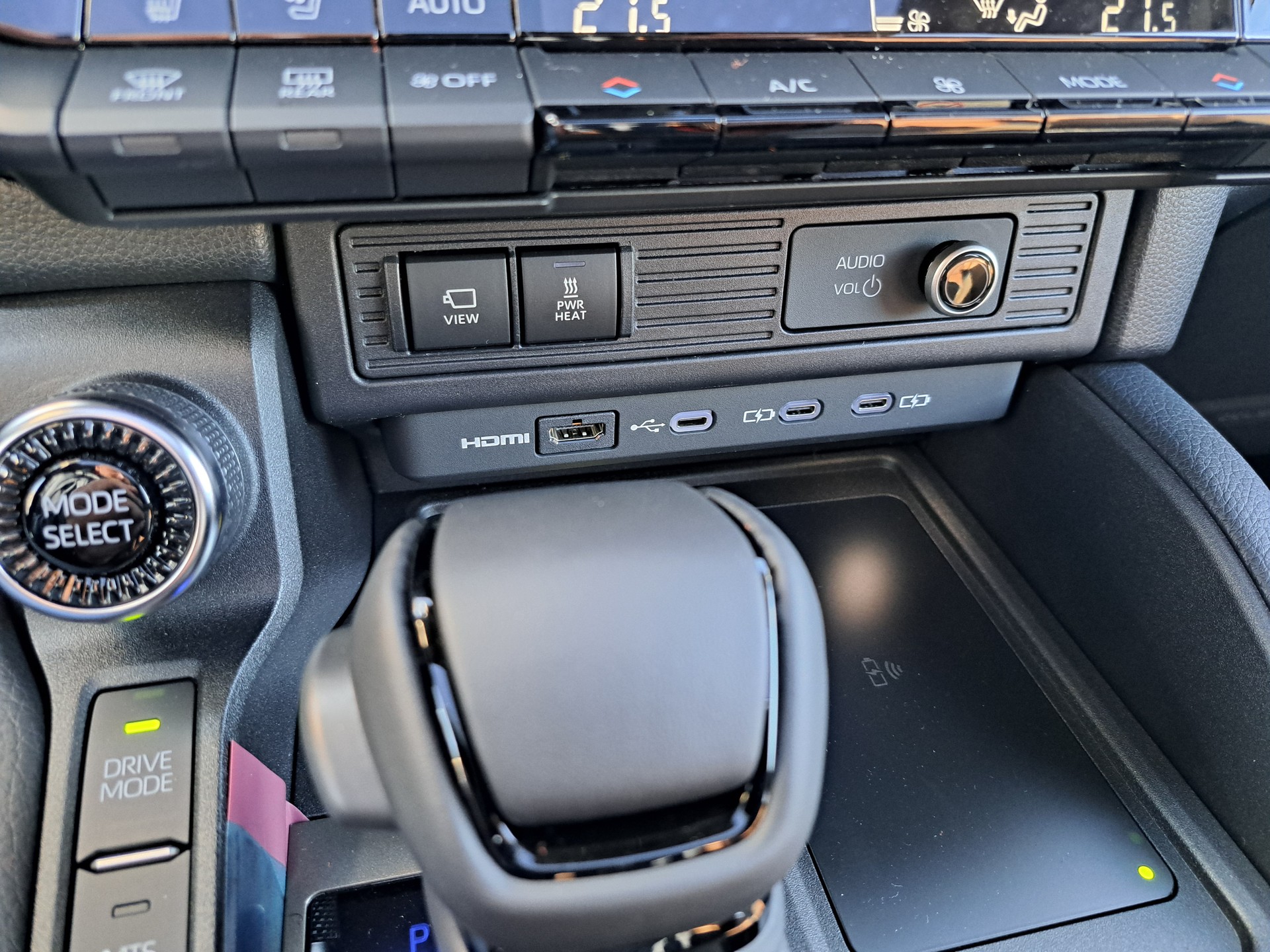 TOYOTA Land Cruiser 2.8TD 48V Invincible-image-14