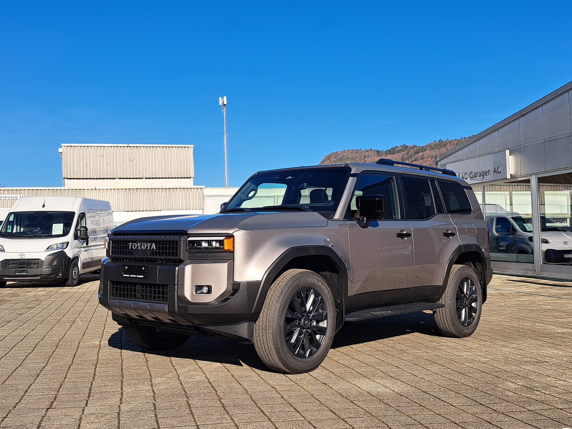 TOYOTA Land Cruiser 2.8TD 48V Invincible