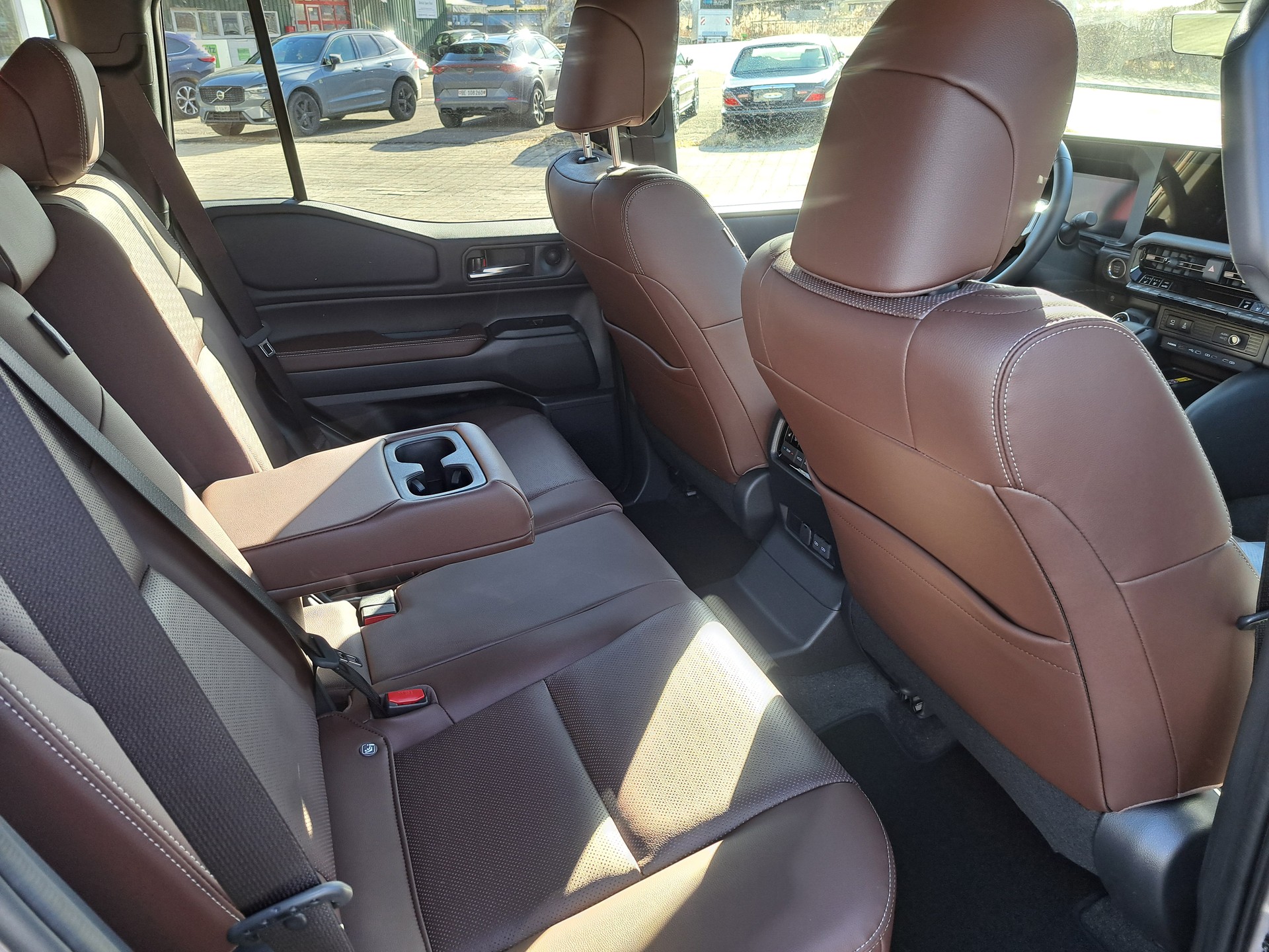 TOYOTA Land Cruiser 2.8TD 48V Invincible-image-4