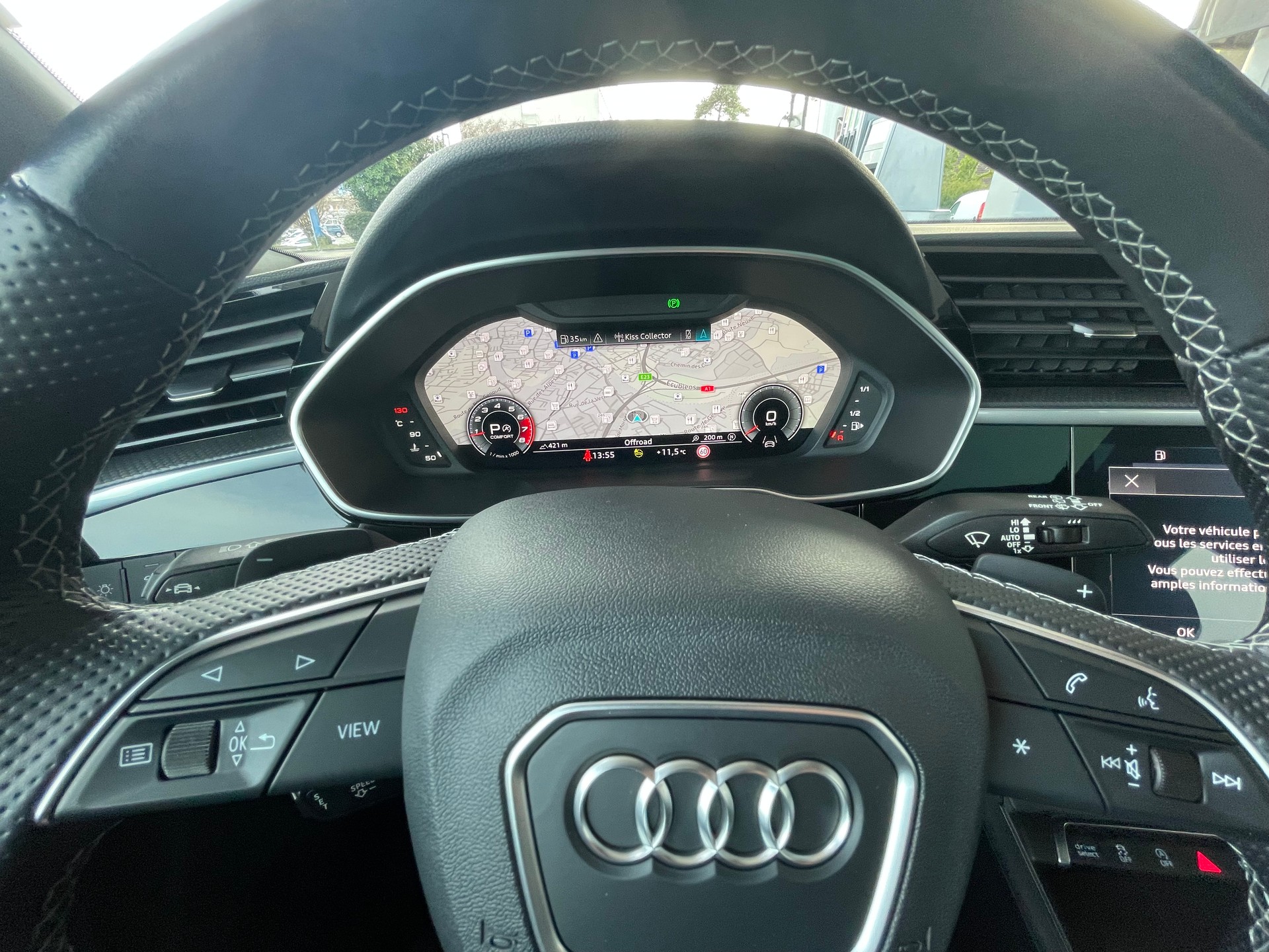 AUDI Q3 40 TFSI S line quattro S-tronic-image-11