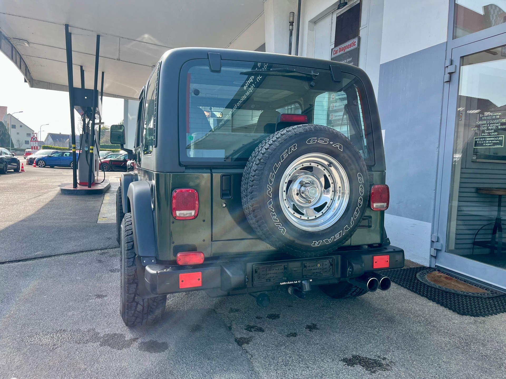 JEEP Wrangler 4.0 Sport Hardtop-showroom-element-2